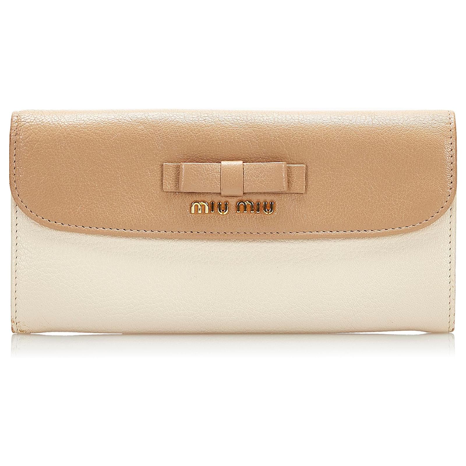 Miu Miu Portefeuille long en cuir continental à ruban bicolore