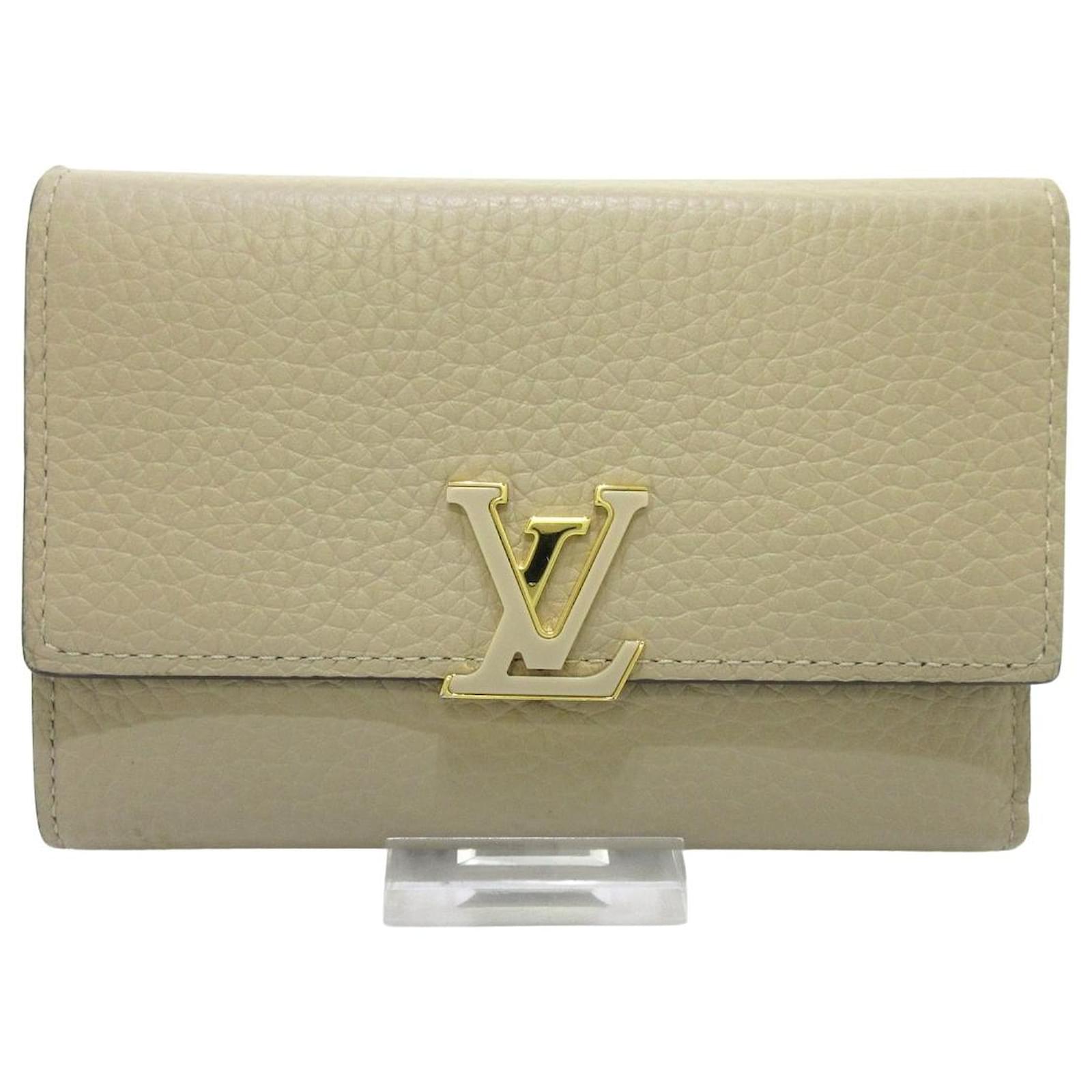 Louis Vuitton Capucines Beige Leather ref.683441 - Joli Closet