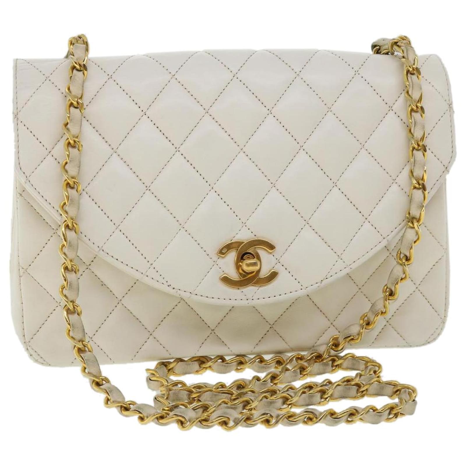 CHANEL Matelasse Chain Turn Lock Shoulder Bag Lamb Skin White CC Auth  32234a Leather  - Joli Closet
