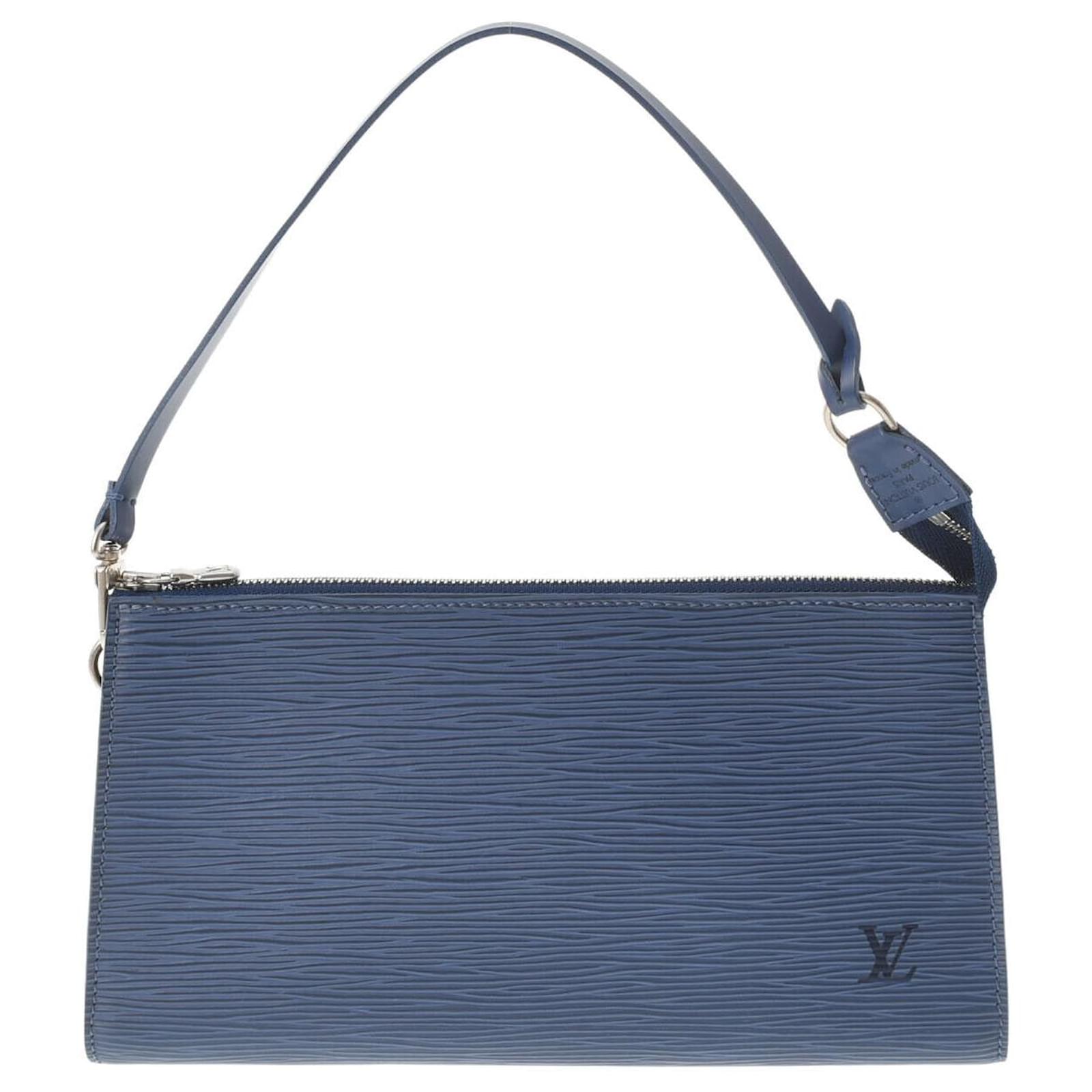 Louis Vuitton Pochette Accessoires Blue Leather ref.686948 Joli Closet