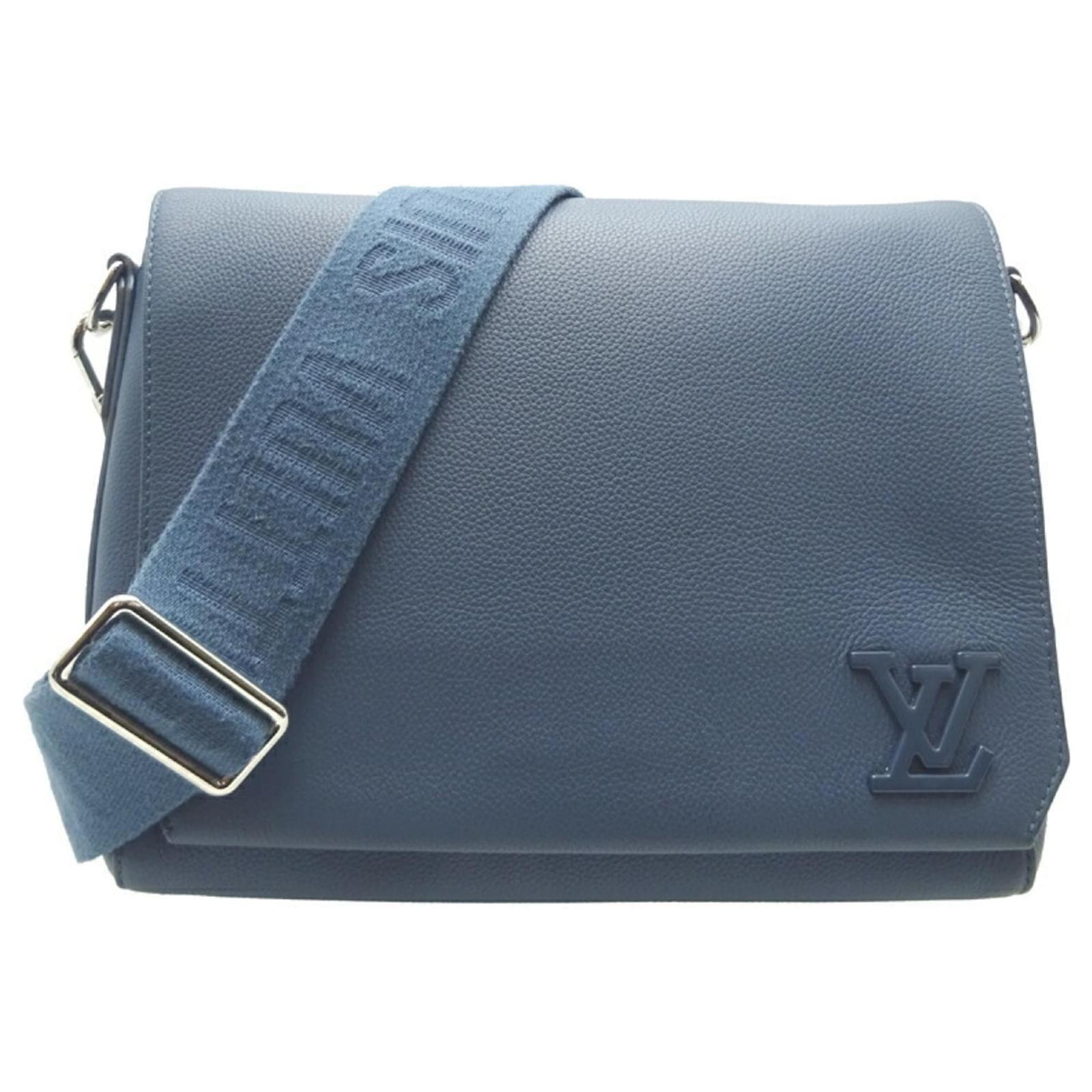 Louis Vuitton Messenger Blue Leather ref.689365 - Joli Closet