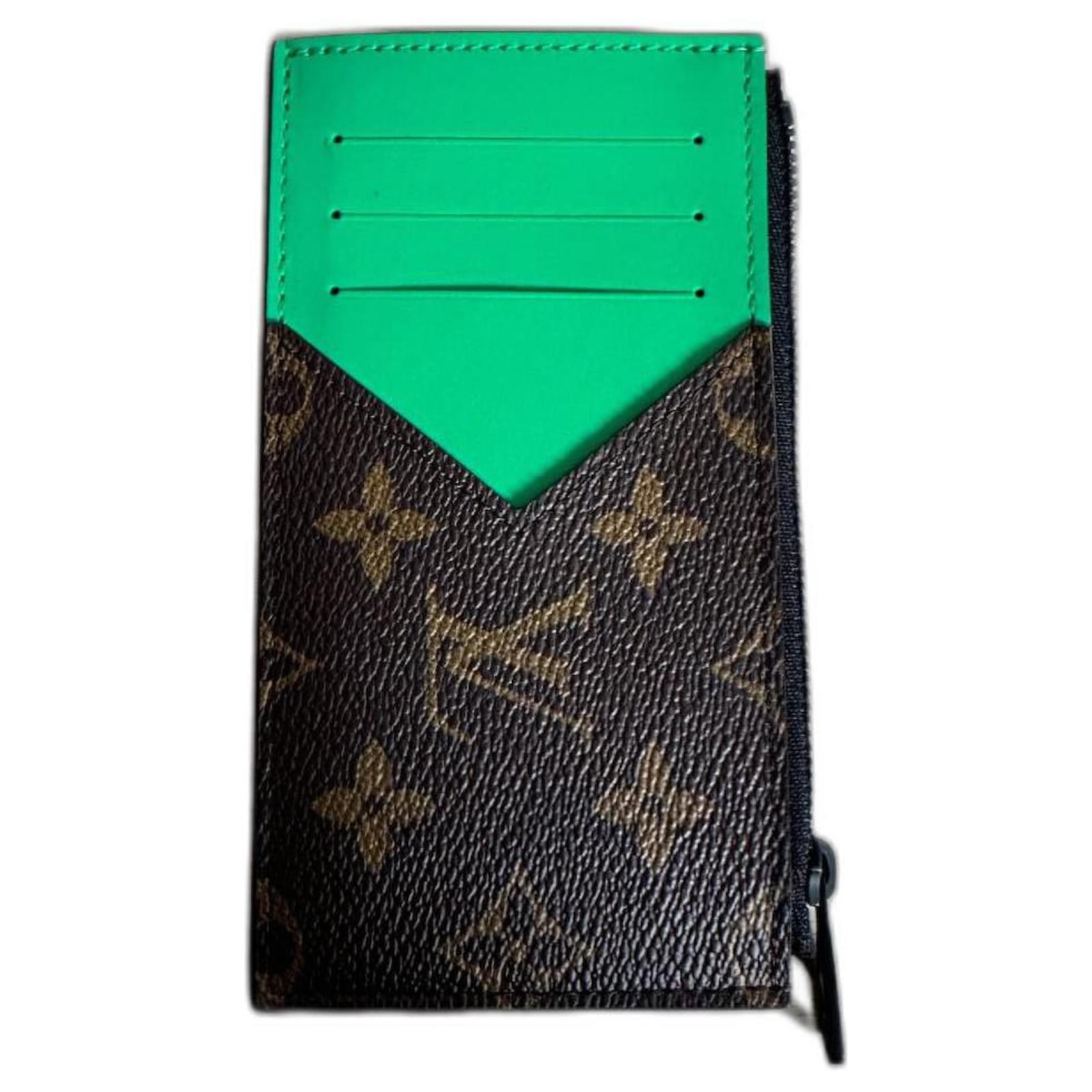 Louis Vuitton Coin holder Brown Green Leather Cloth ref.691315 - Joli Closet