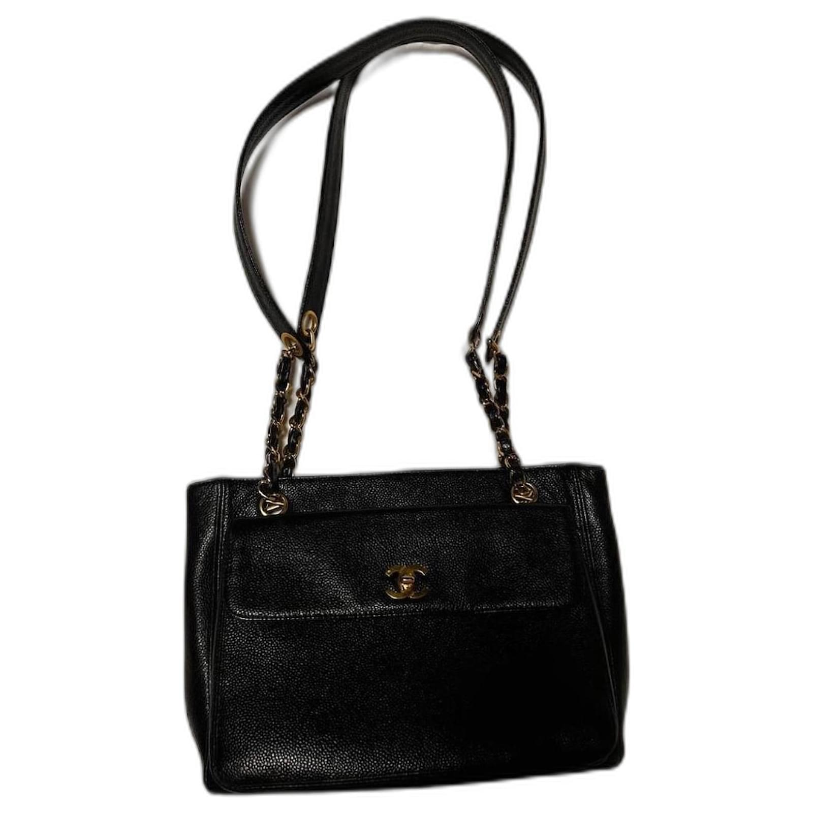 Trendy CC Chanel Handbags Black Gold hardware Leather ref.692520 Joli