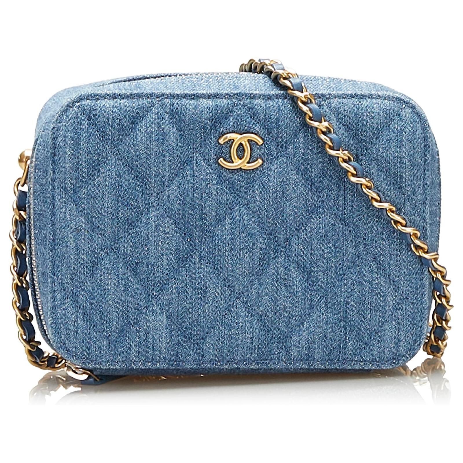 Chanel Blue Denim Pearl Crush Camera Bag Cloth ref.692679 - Joli Closet