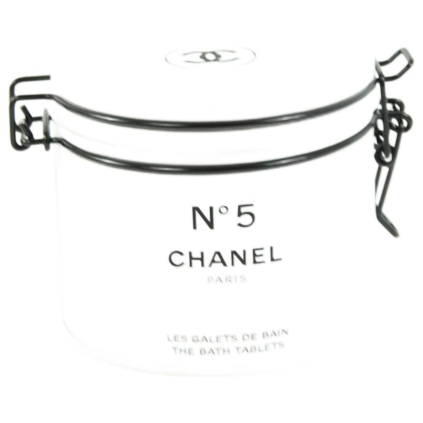 Chanel Bath Pebbles White ref.693628 - Joli Closet