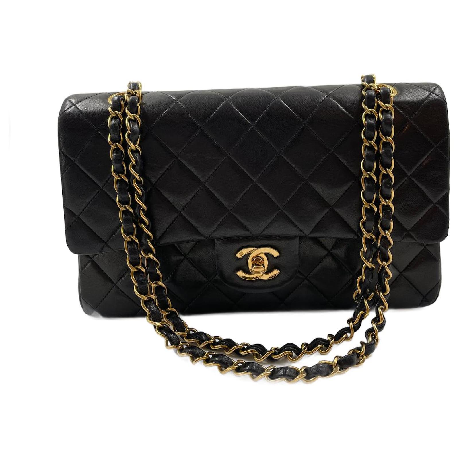 Black Leather Chanel Medium Flap Bag ref.695692 Joli Closet