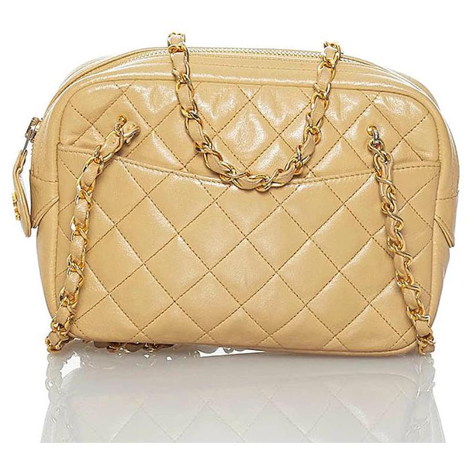 Camera Sac caméra chaîne doublé Chanel Matelassé Cuir d'agneau Beige ref.702660 Joli Closet