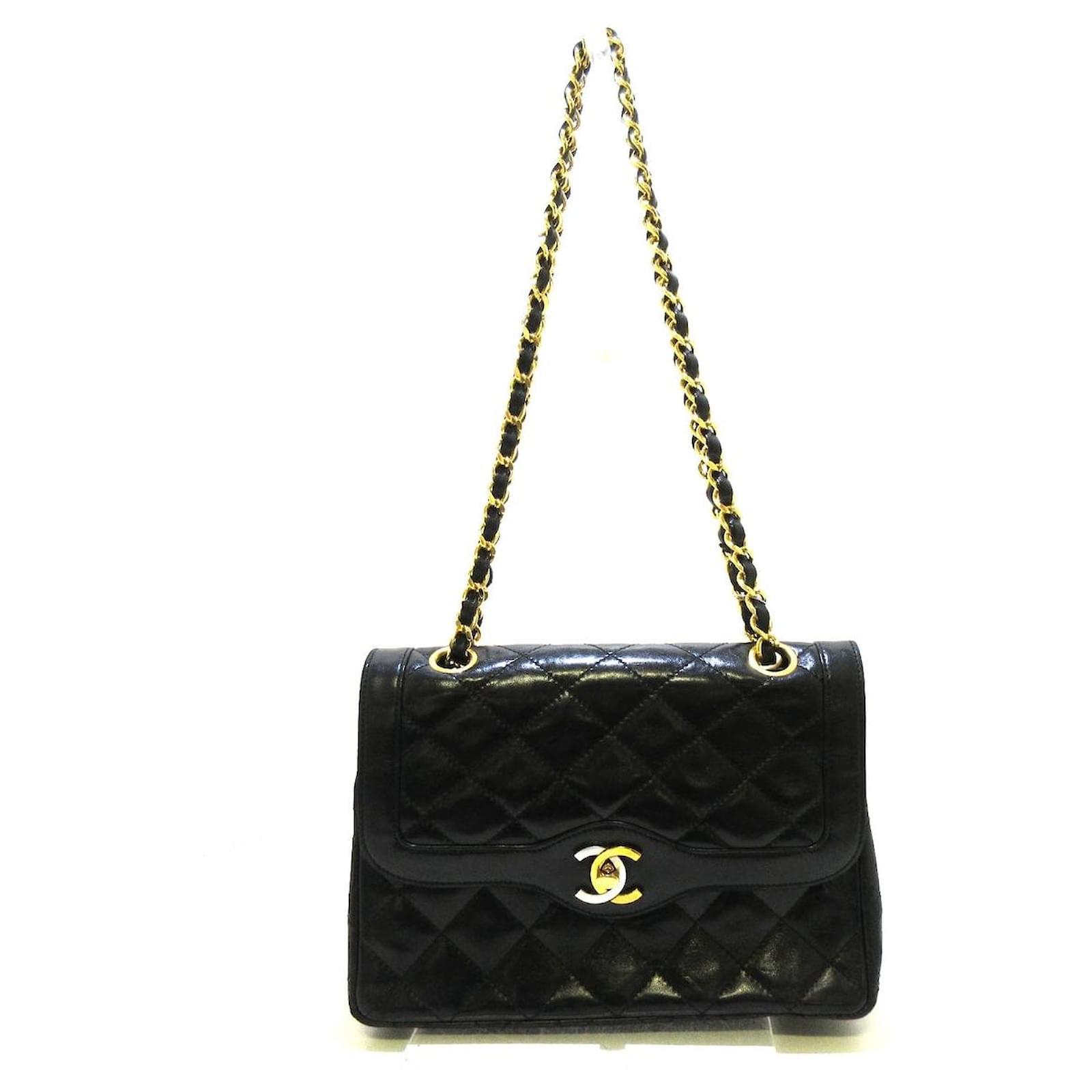 Chanel lined Flap Shoulder Bag Black Leather ref.702678 Joli Closet