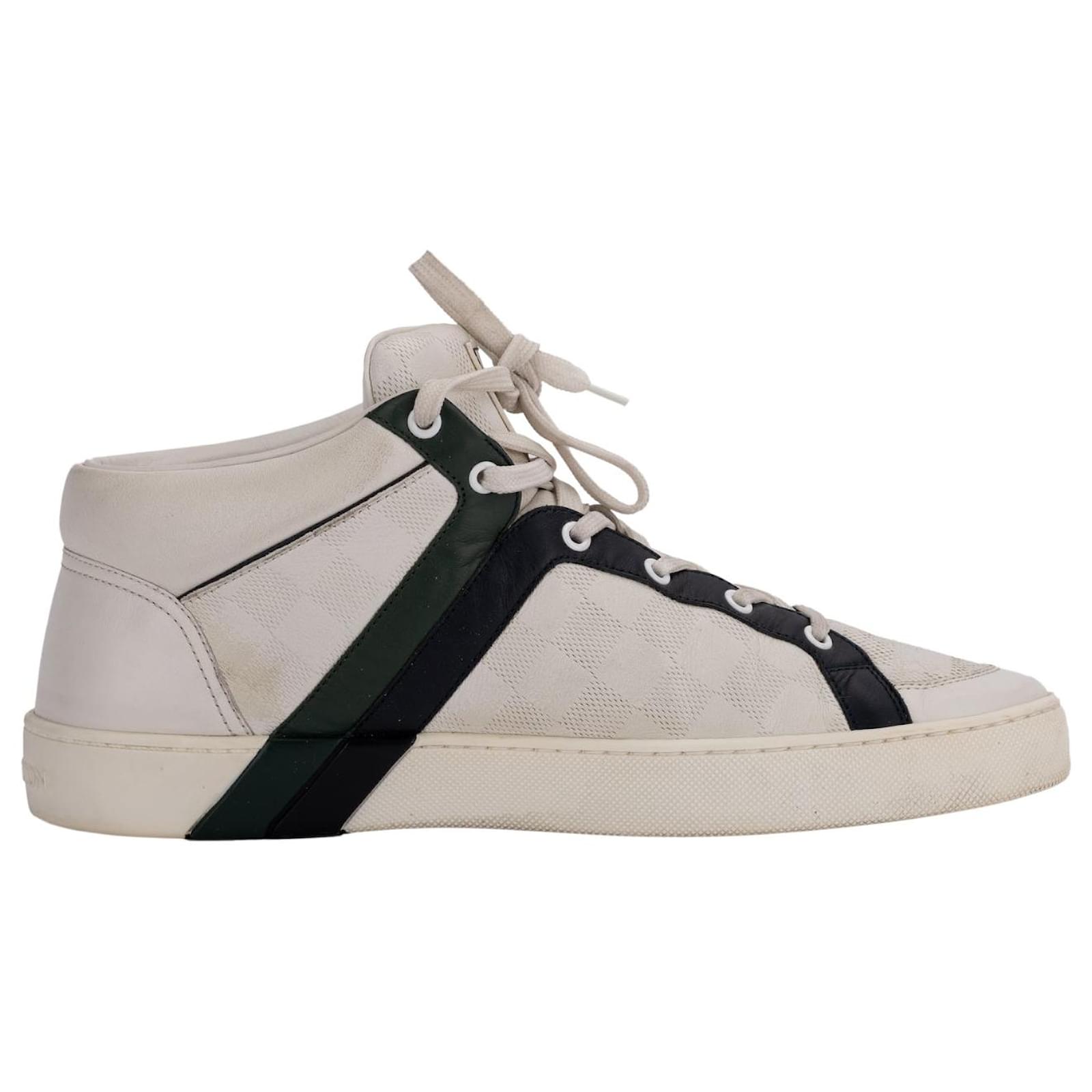Louis Vuitton White Leather Sneakers Black ref.702908 - Joli Closet