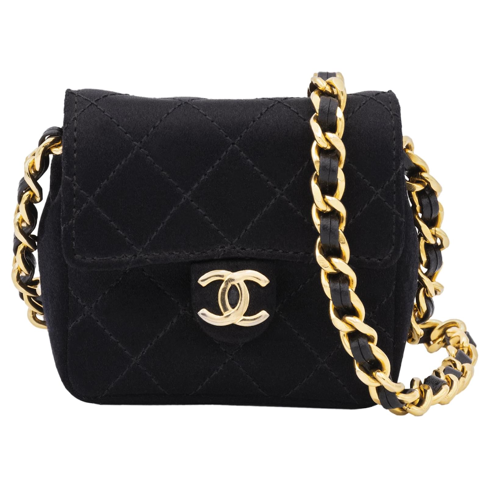 Chanel Black Micro Quilted Flap Bag ref.704135 - Joli Closet