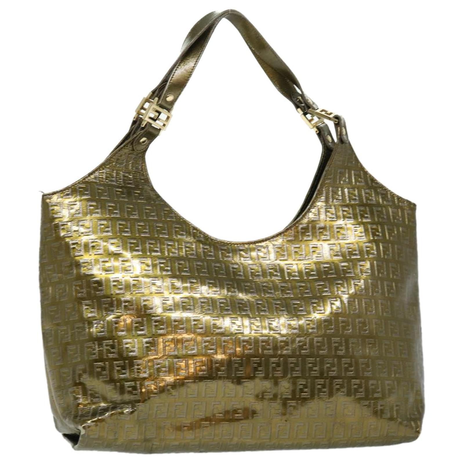 Guess Women's Shoulder Bag (Golden) : : Fashion