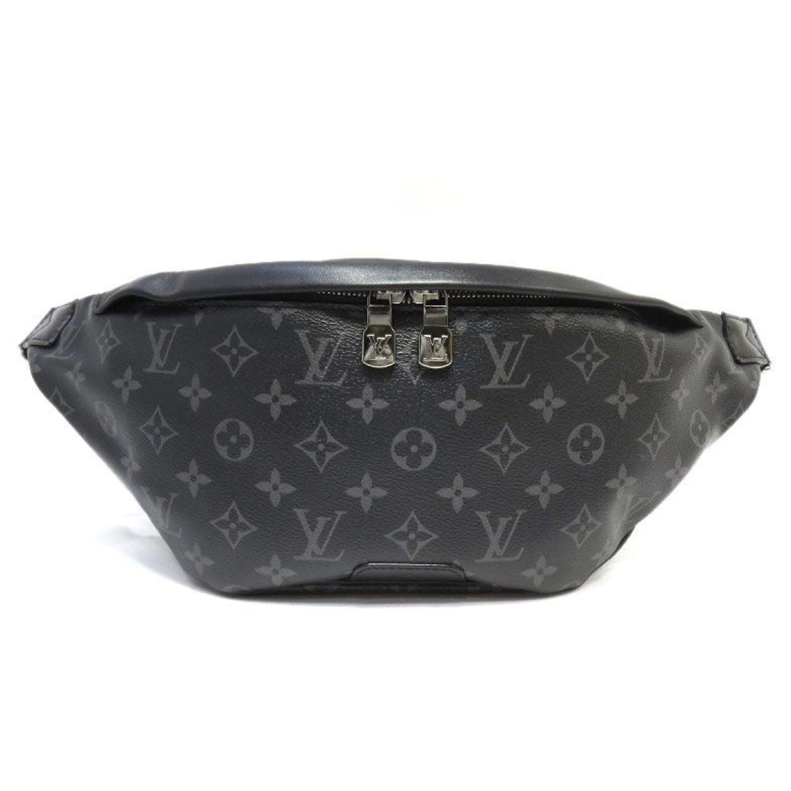 Bum bag / sac ceinture leather handbag Louis Vuitton Black in