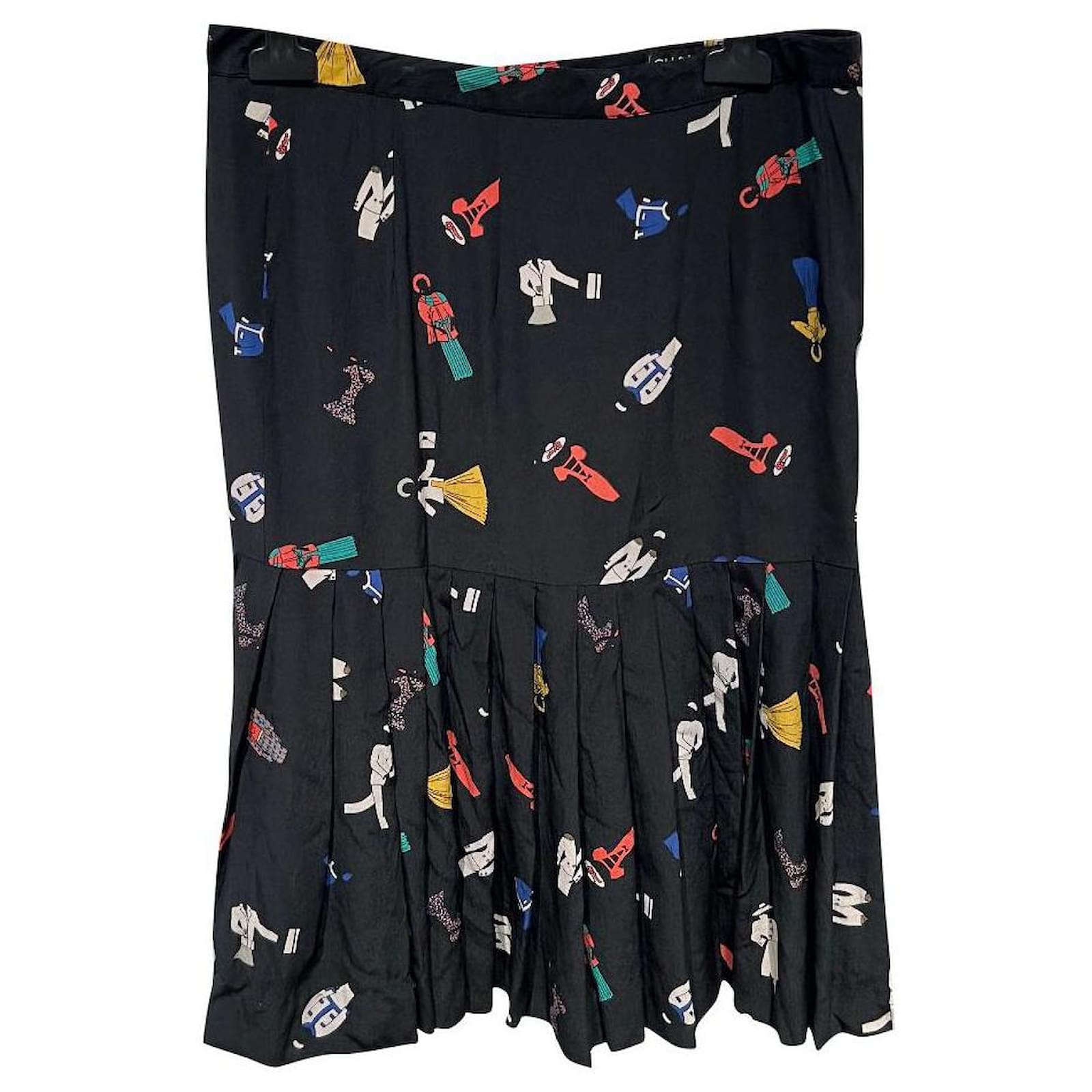 Chanel Skirts Black Silk ref.706837 - Joli Closet