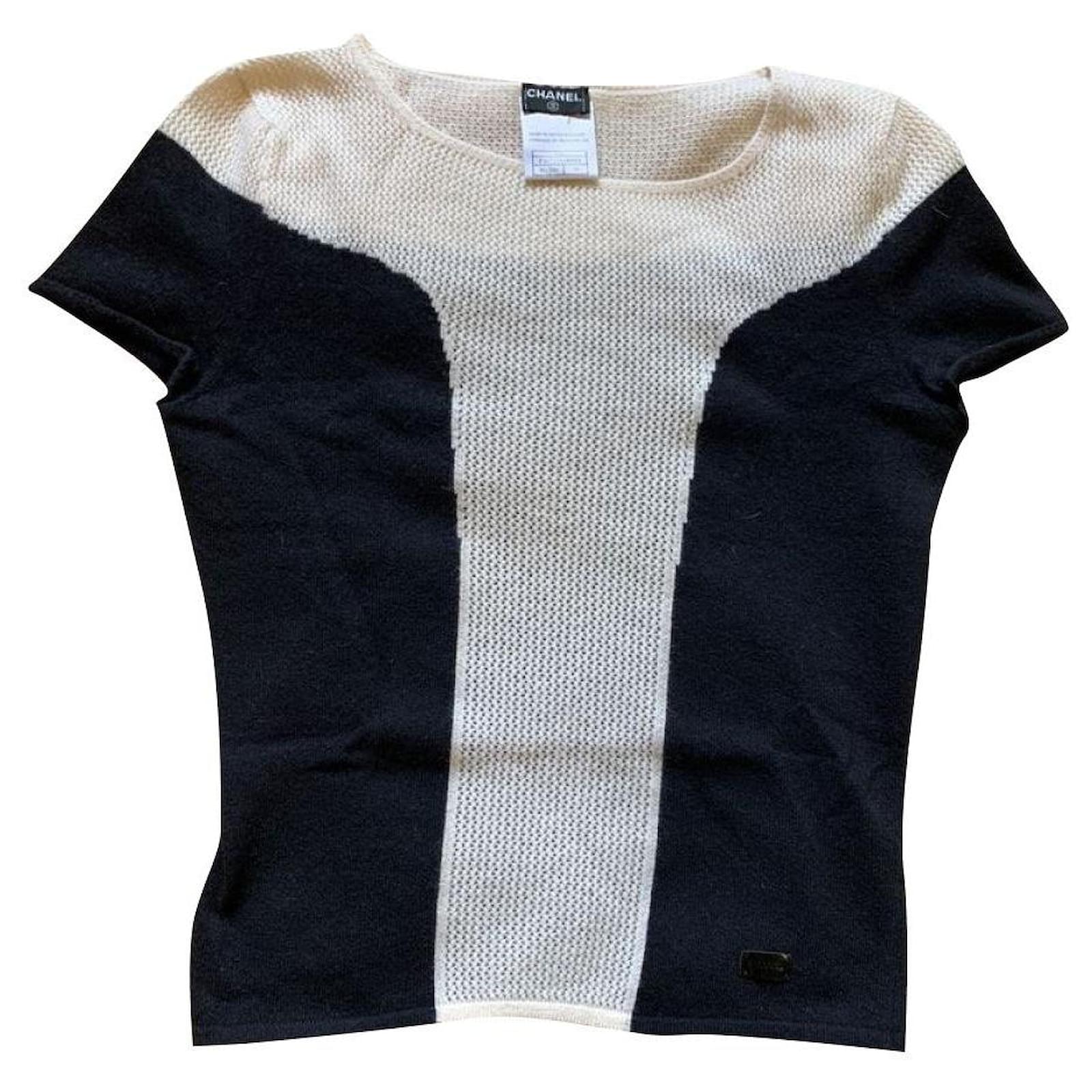 CHANEL Chanel Ladies Short Sleeve Knitted Shirt Short Sleeve Cut Saw Black  Size 38 Beige Cashmere ref.708041 - Joli Closet