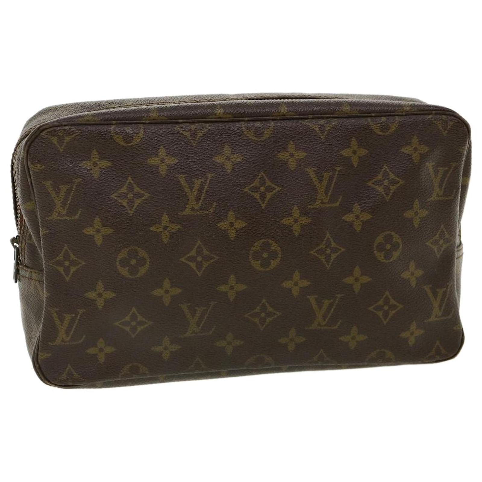 pochette louis vuitton trousse de toilette 28