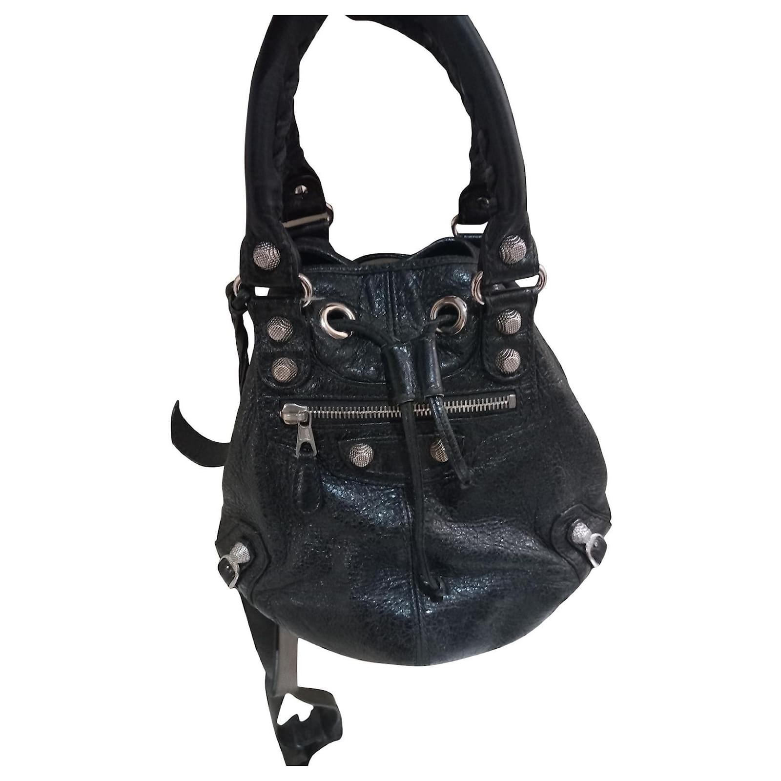 Pompom Black Exotic leather ref.712588 - Joli Closet