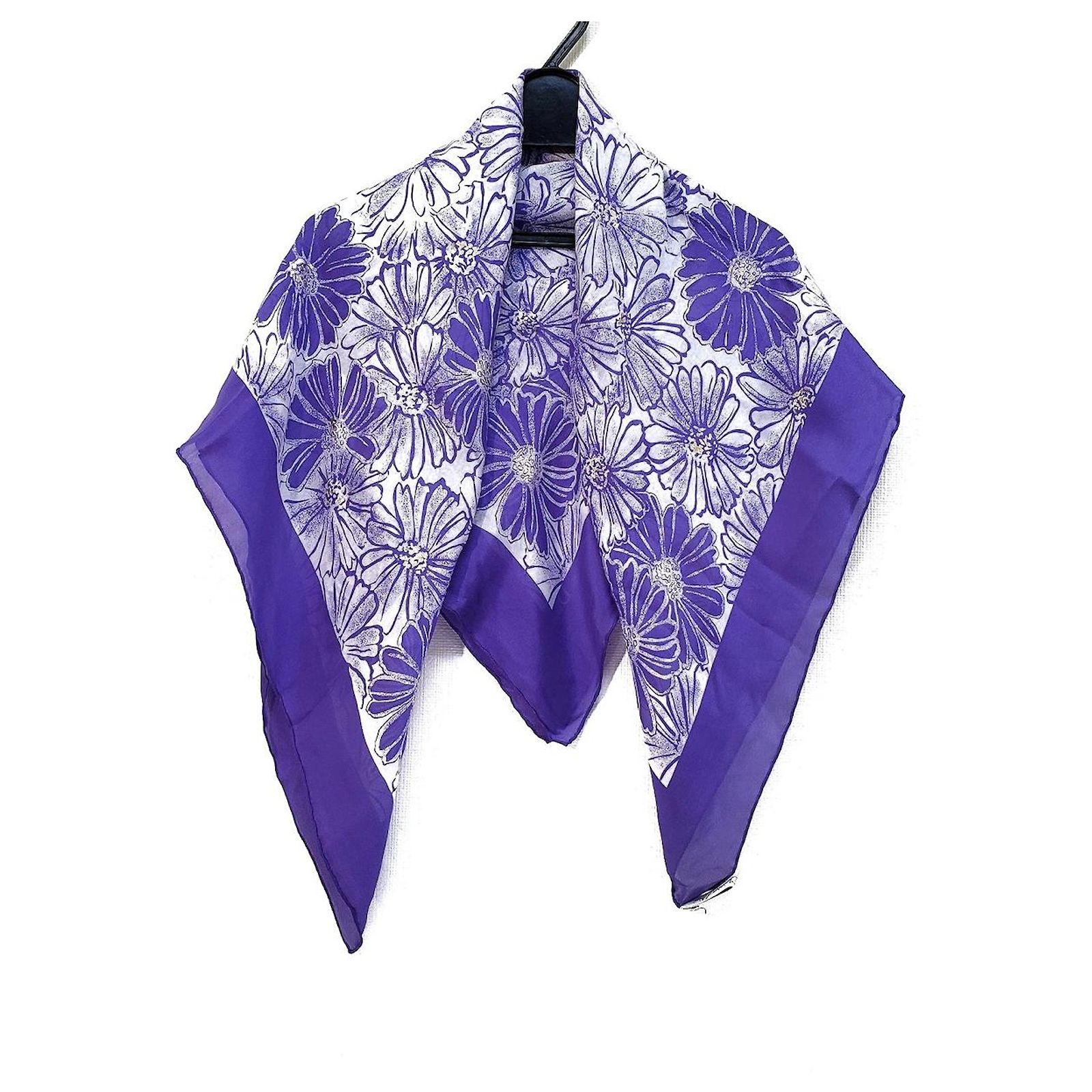 Carré En Soie Violet 85x85 Cm - Motif Arabesque Léger Et Coloré