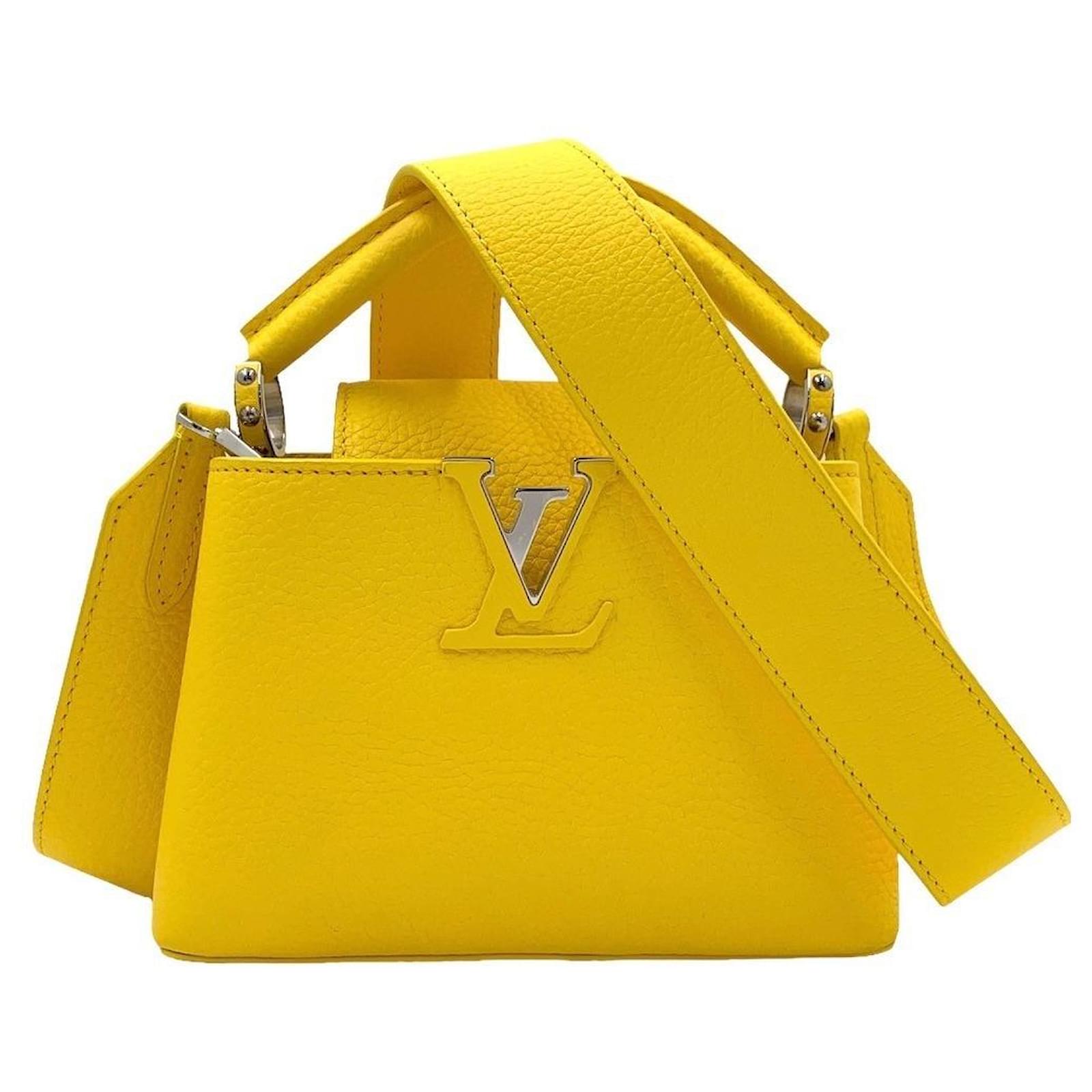 Louis Vuitton 2WAY Women's Bouton d'Or Silver Capucines Mini Handbag Yellow  Leather ref.715448 - Joli Closet