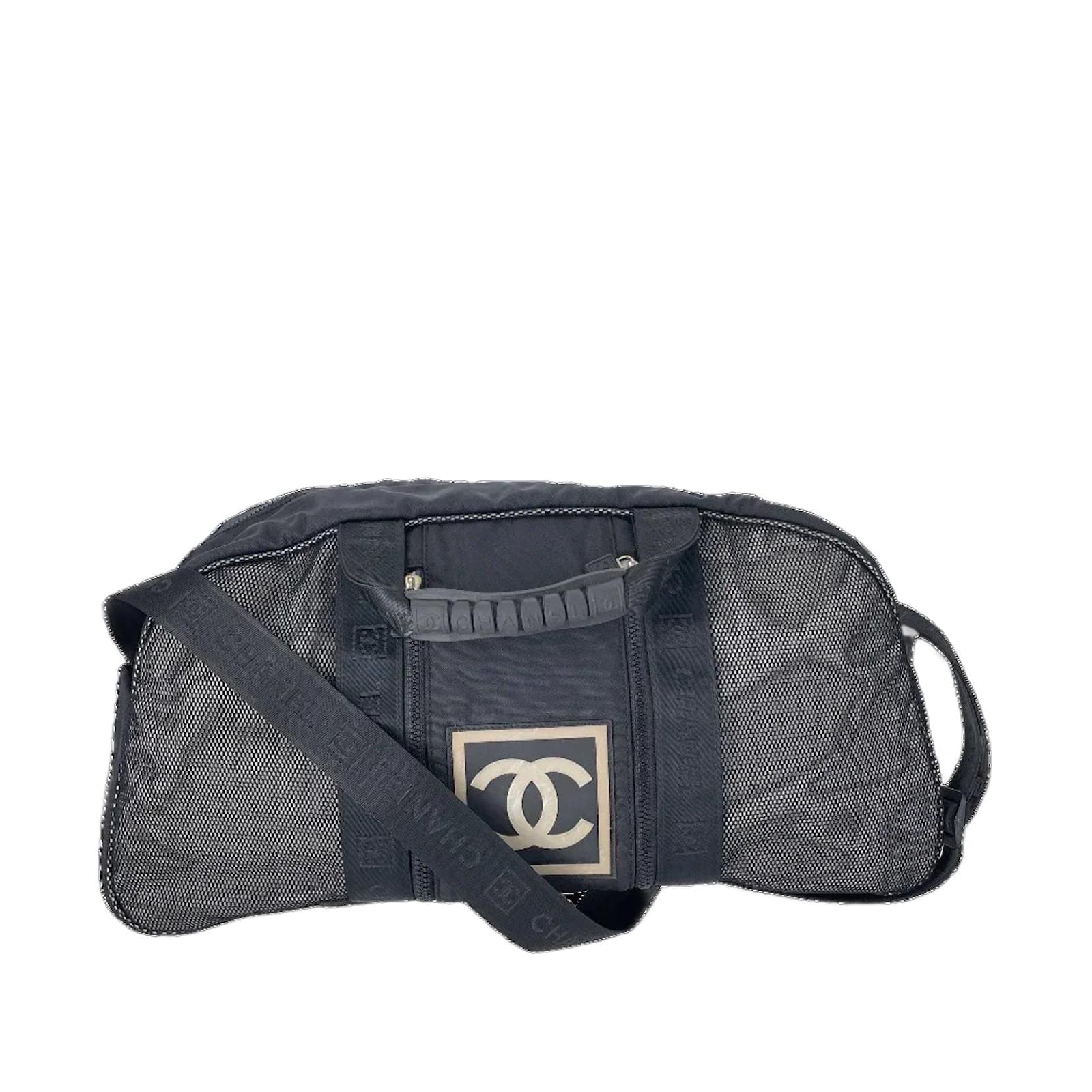 Black Nylon Chanel Travel Bag ref.718827 - Joli Closet