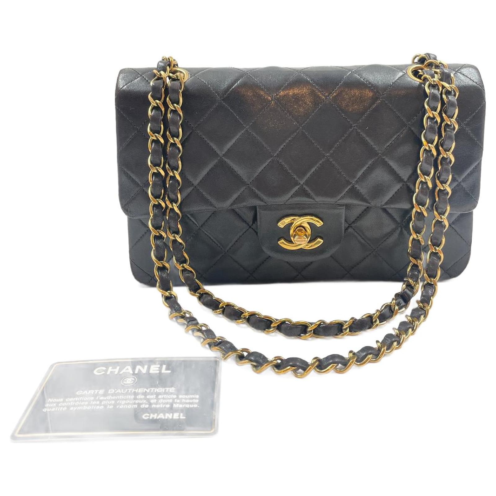 Black Leather Small Chanel Flap Bag ref.719175 - Joli Closet