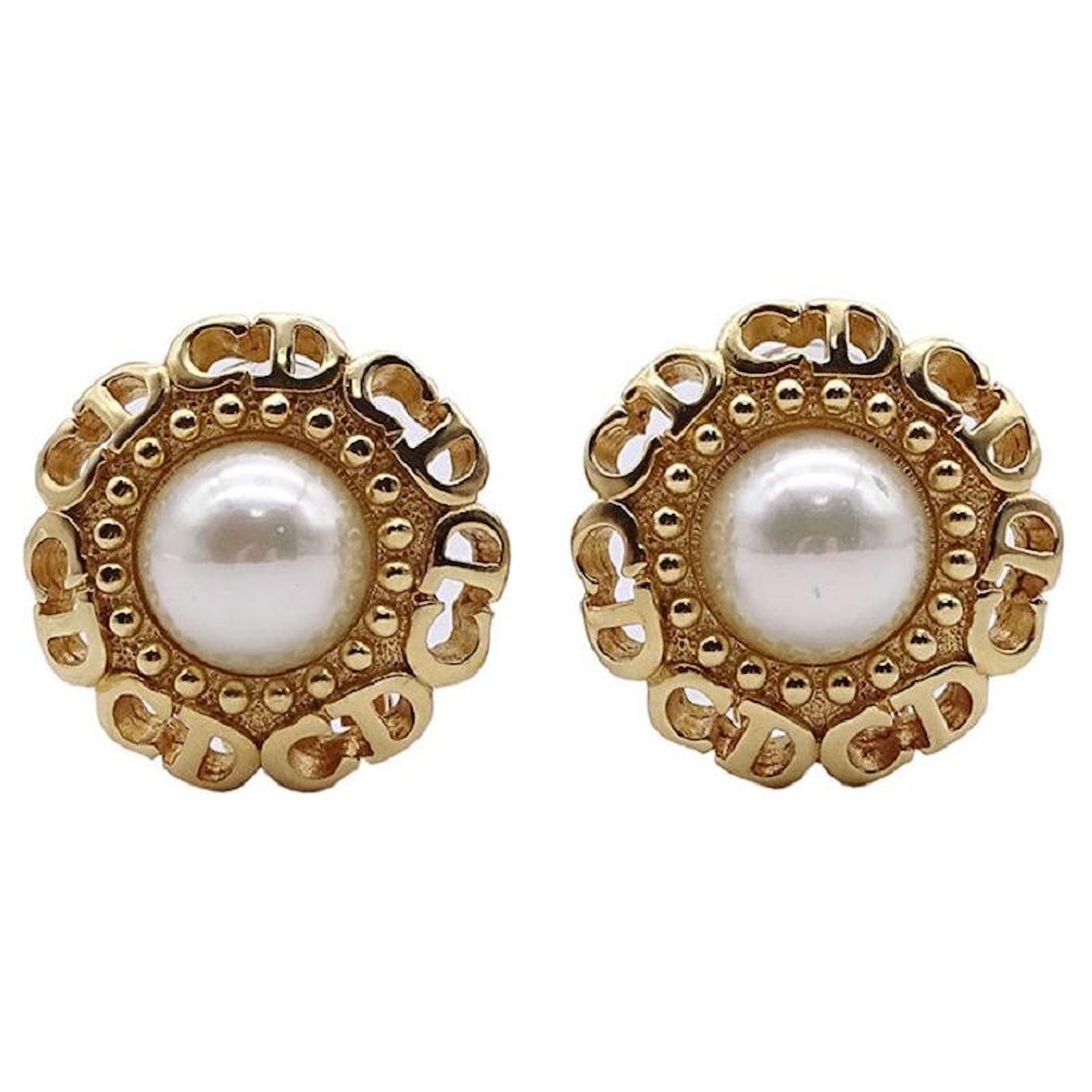 Christian Dior Pearl Earrings Gold hardware Gold-plated ref.721581 ...