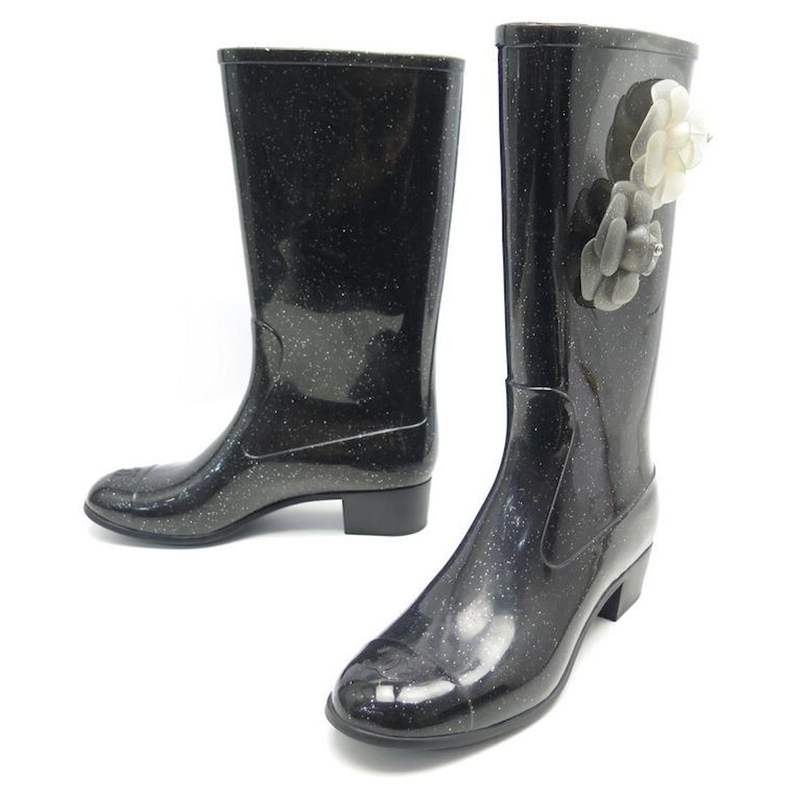 NEW CHANEL SHOES CAMELIA RAIN BOOTS 38 BLACK RUBBER NEW BOOTS ref