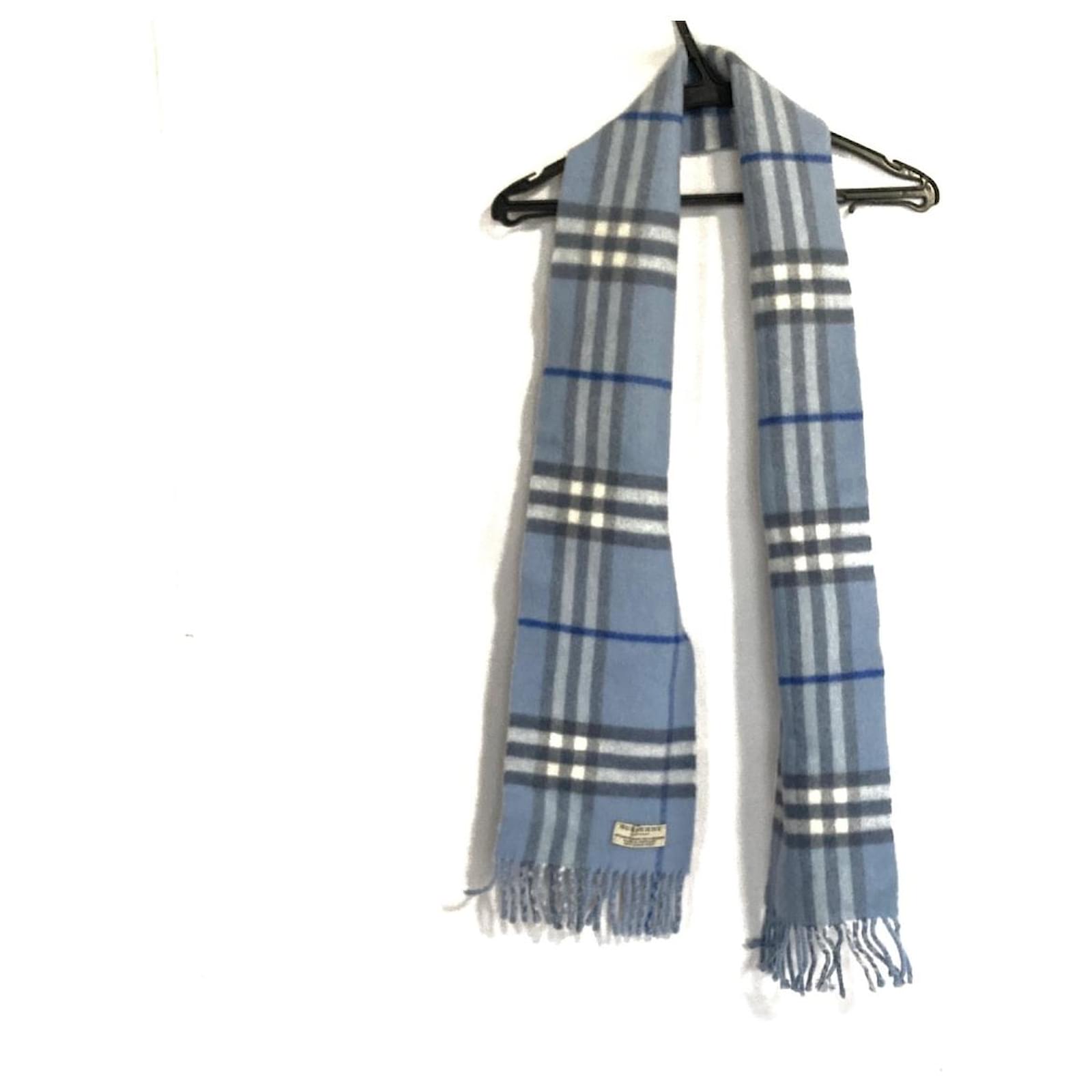 BURBERRY Light blue Wool ref.722363 - Joli Closet