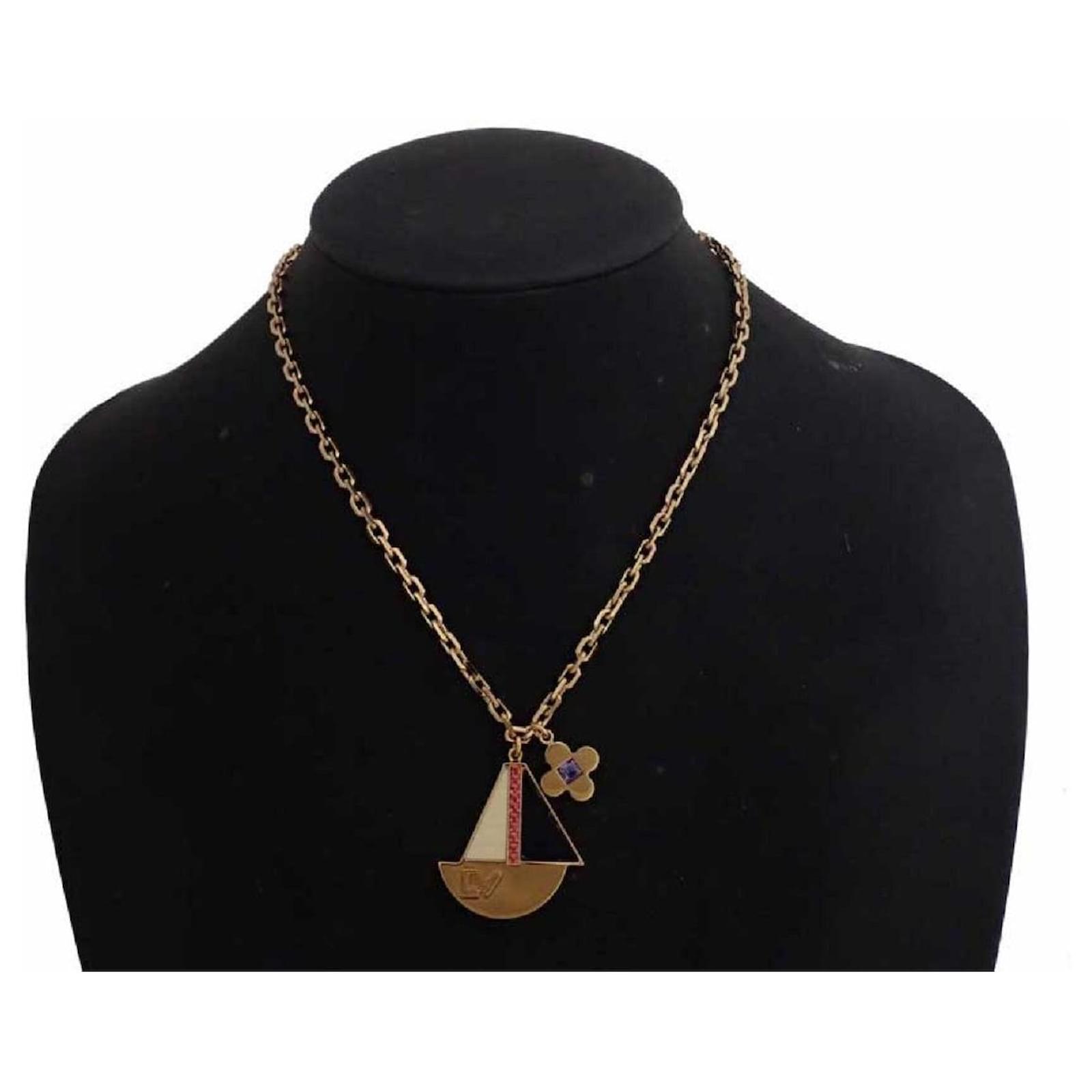 Louis Vuitton Logo Yacht Pandan Tiff Float Your Boat Necklace Stone Pendant  Chain Necklace Black Multiple colors Golden Metallic Metal ref.722813 -  Joli Closet