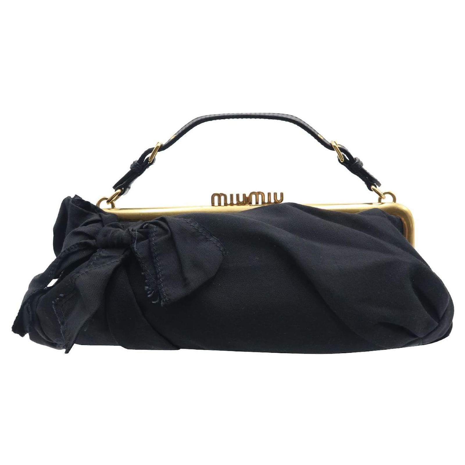 Miu Miu Pochette con fiocco nero e oro Joli Closet