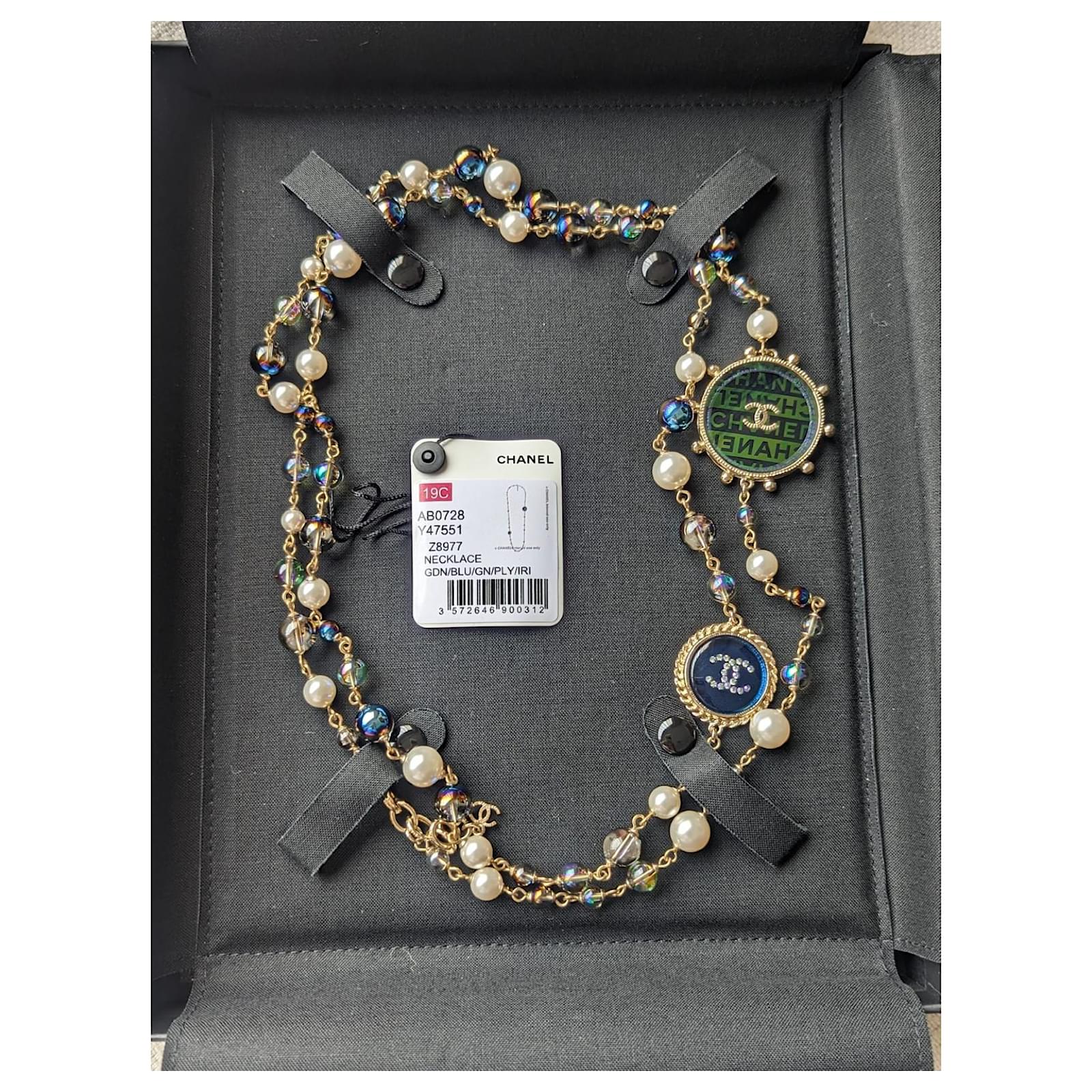 Chanel CC A19C La Pausa Logo Colourful Pearl Long Necklace box