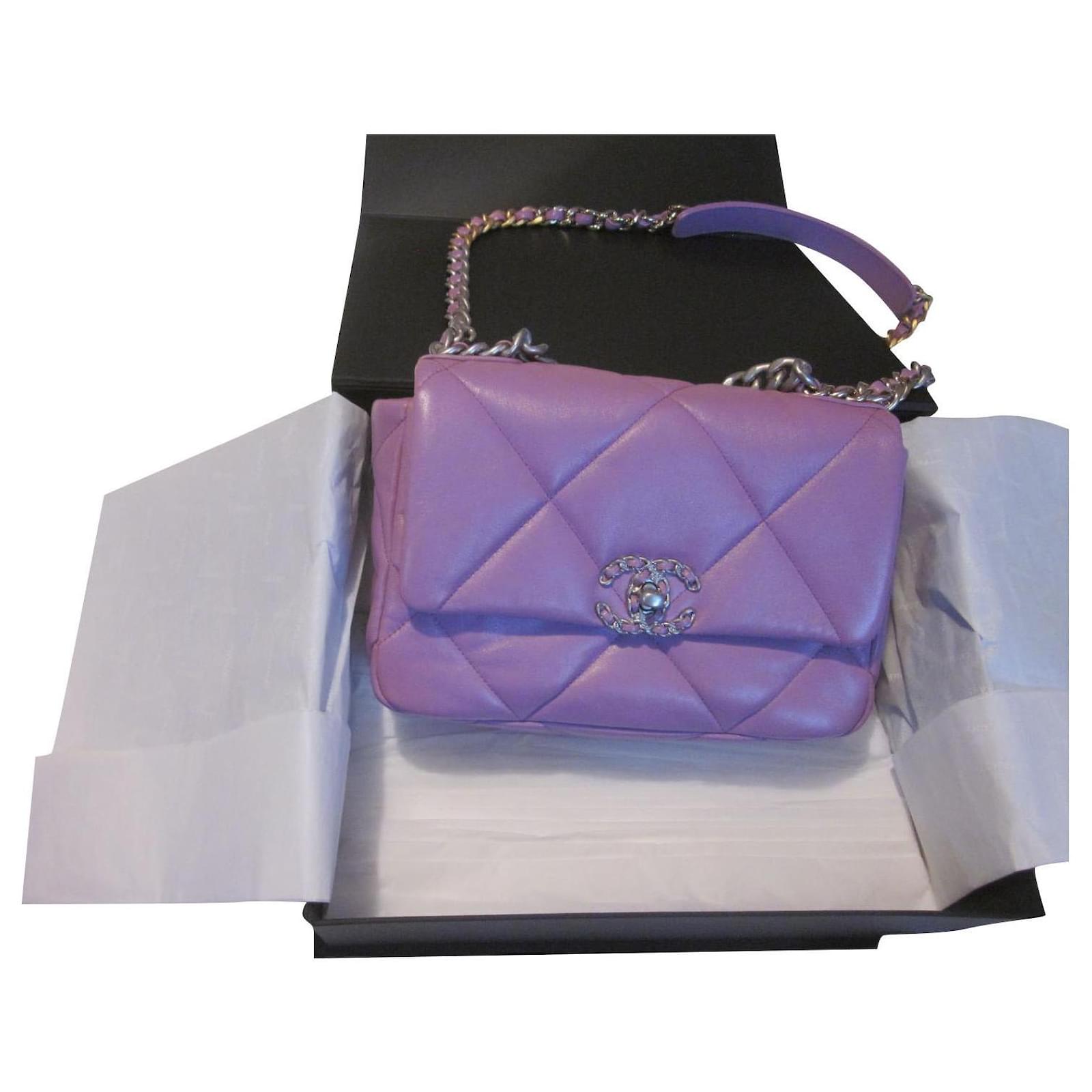 Chanel 19 Purple Leather ref.725310 - Joli Closet