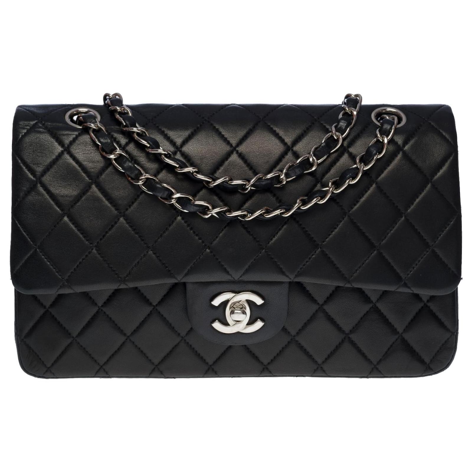 The iconic Must Have Chanel Timeless medium bag 25 cm Two-tone limited  edition with lined flap in yellow quilted lambskin Leather ref.725989 -  Joli Closet