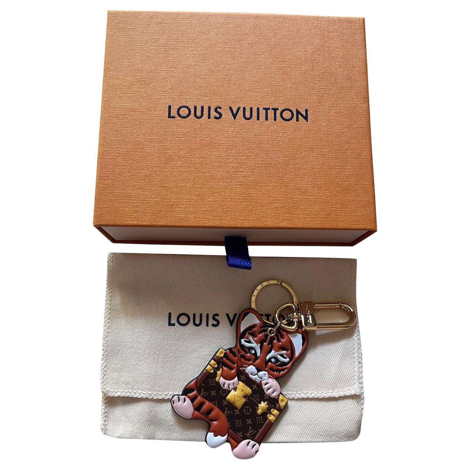 Second hand Louis Vuitton Bag charms - Joli Closet