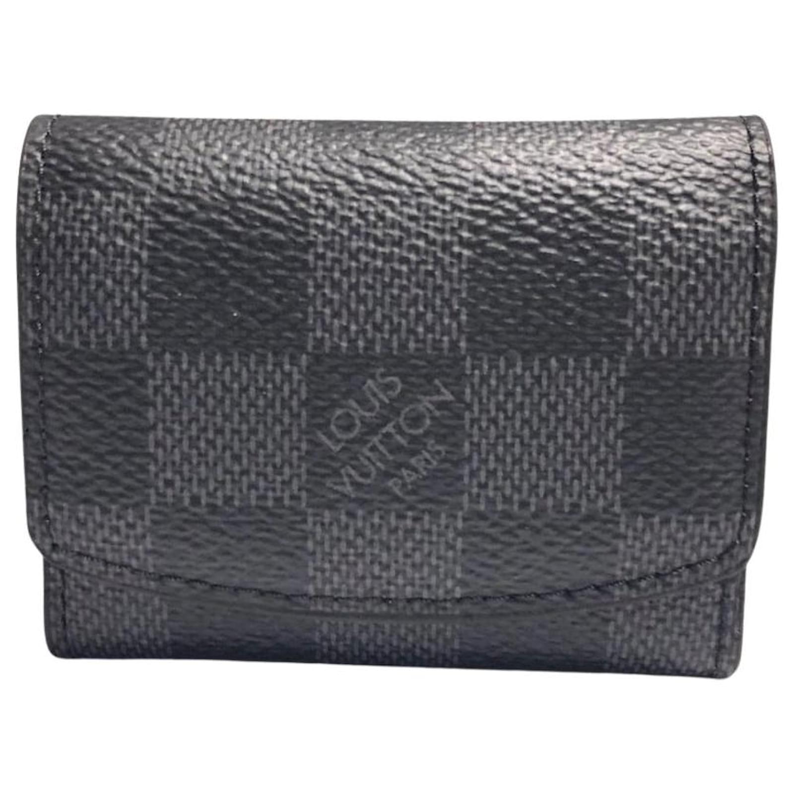 Louis Vuitton Explorer Black Cloth ref.858976 - Joli Closet
