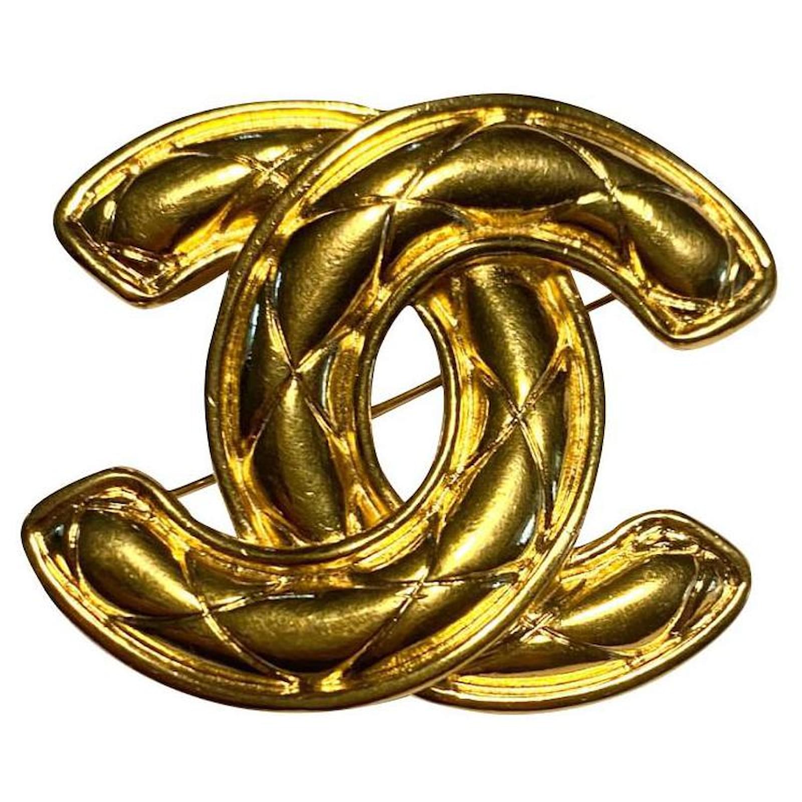 Chanel CC Pin Brooch Golden Gold-plated ref.727457 - Joli Closet