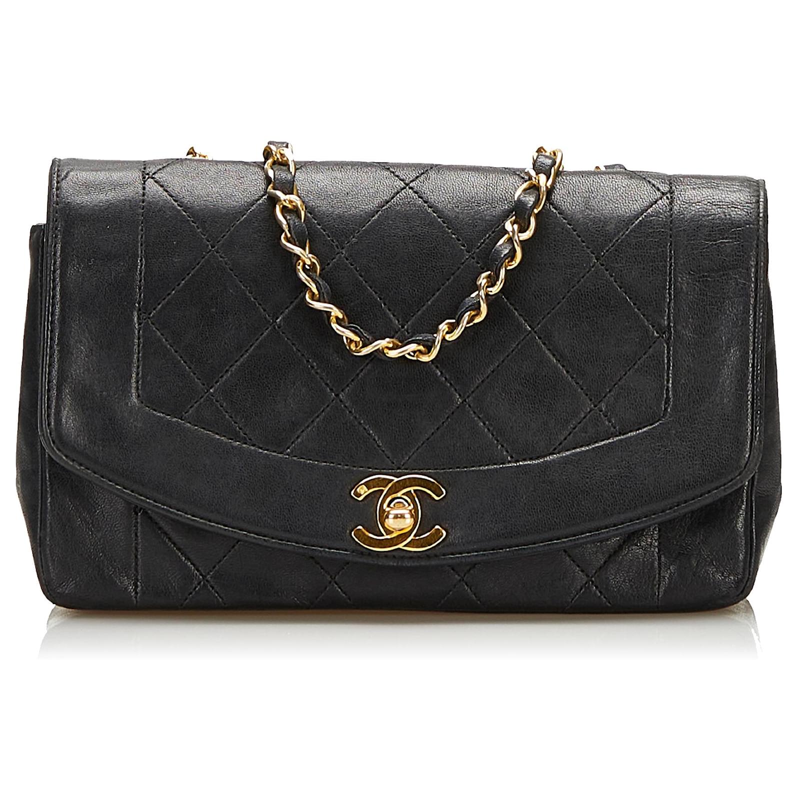 Chanel Black Small Diana Flap Crossbody Bag Leather ref.729220 - Joli Closet
