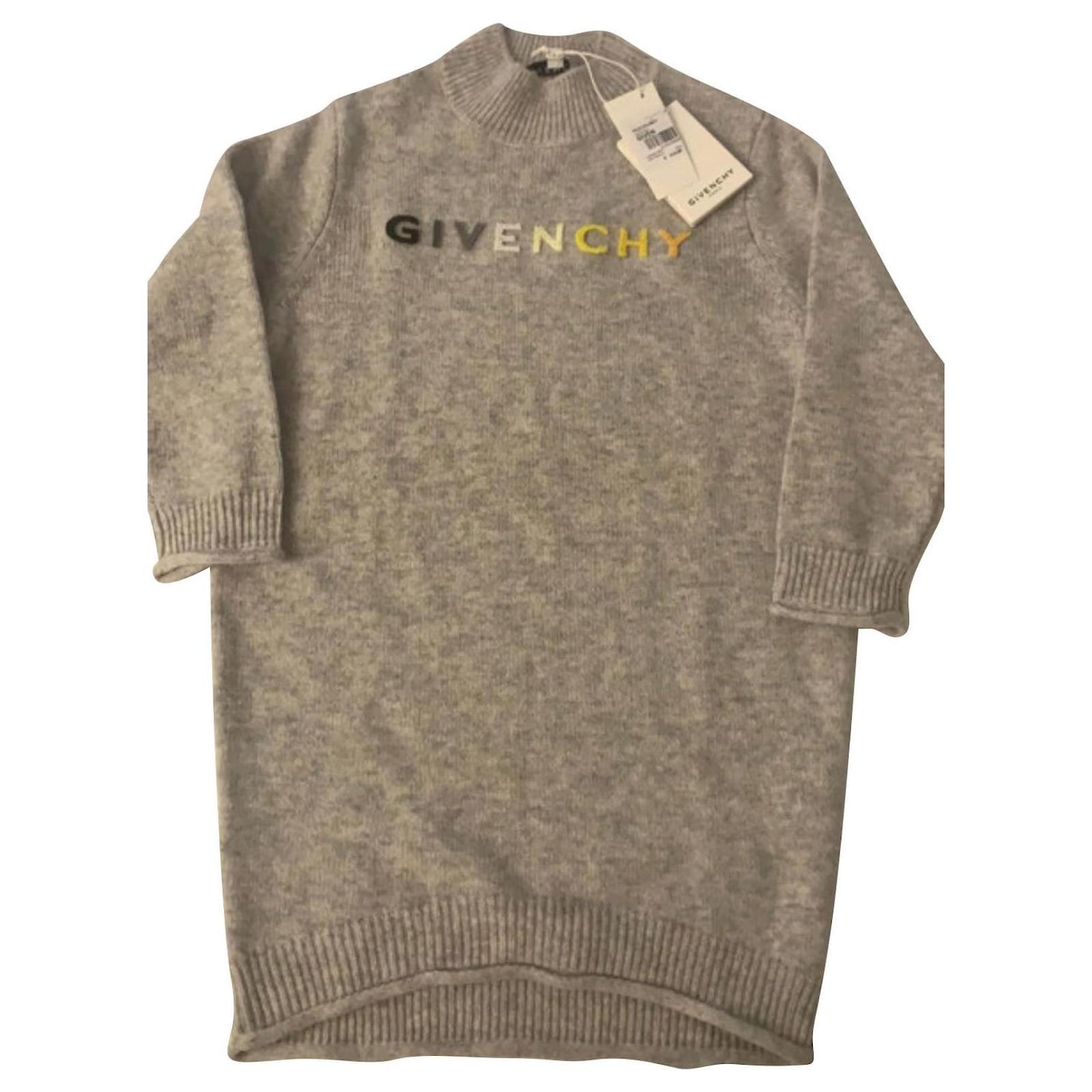 Givenchy sweater dress Grey Wool ref.730349 - Joli Closet