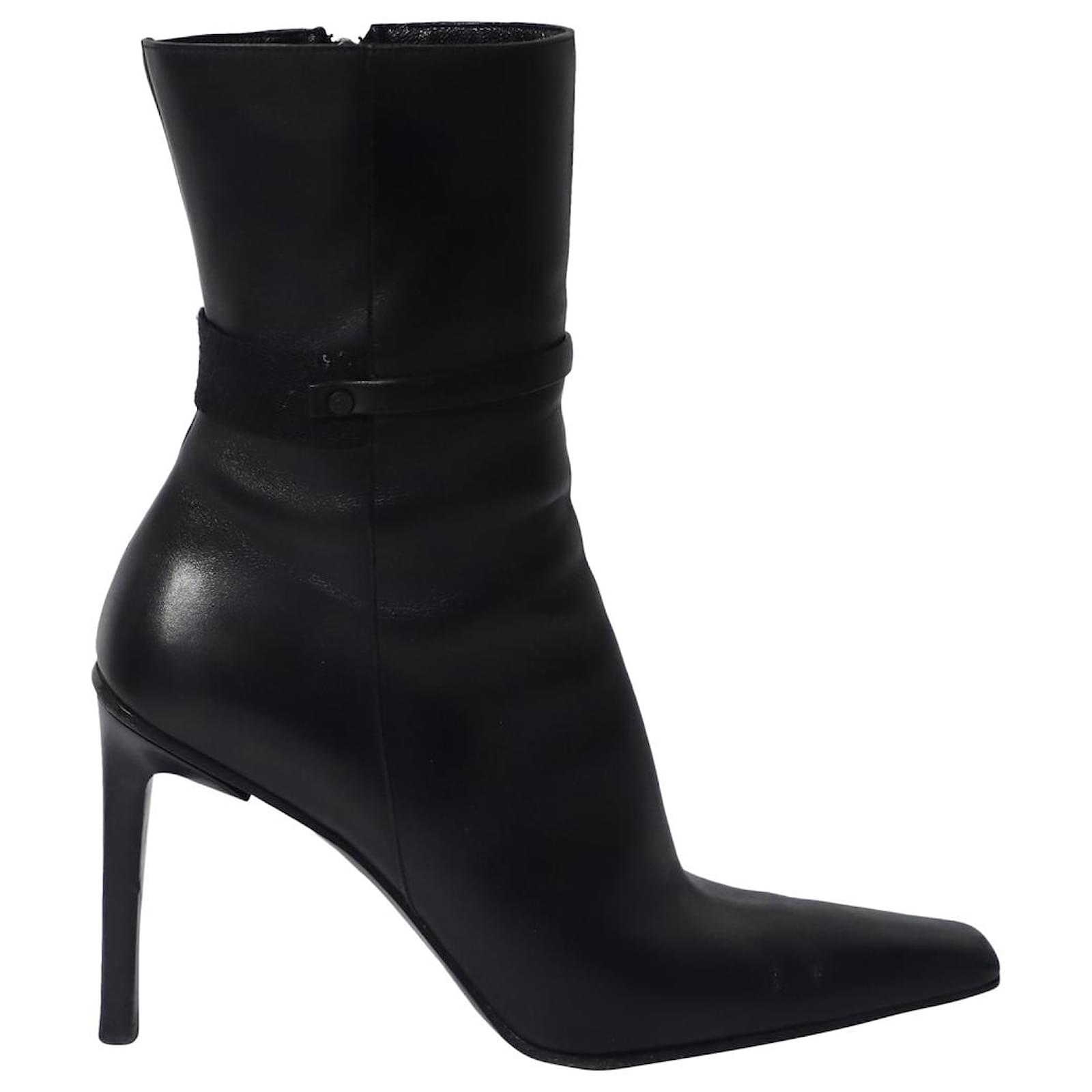 Gucci Pointed High Heel Ankle Boots in Black Leather ref.730637 Joli