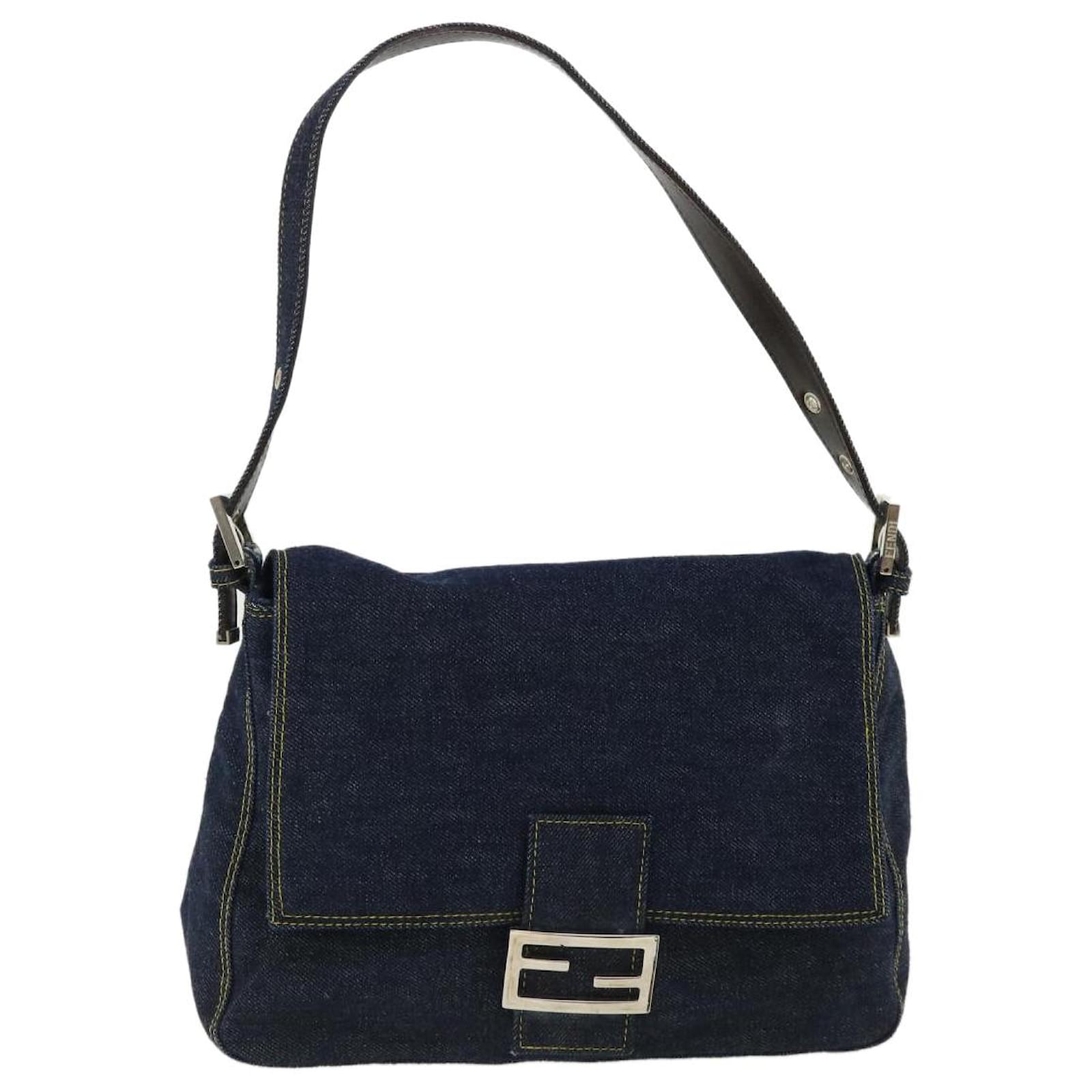 ショルダーバッグ・ポシェット Fendi 'Mamma Baguette Large' shoulder bag FENDI Mamma Baguette Shoulder Bag Leather Pink Auth 49784