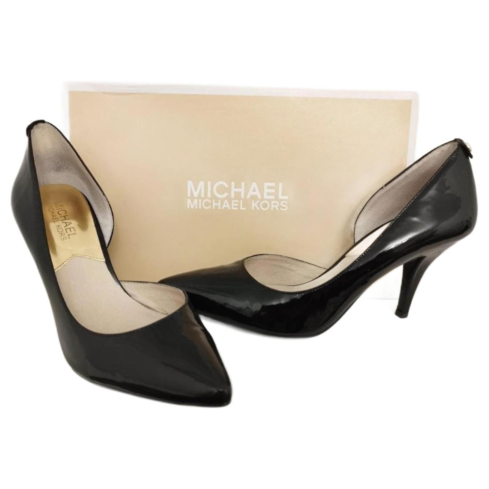 Total 49+ imagen michael kors black patent heels - Giaoduchtn.edu.vn