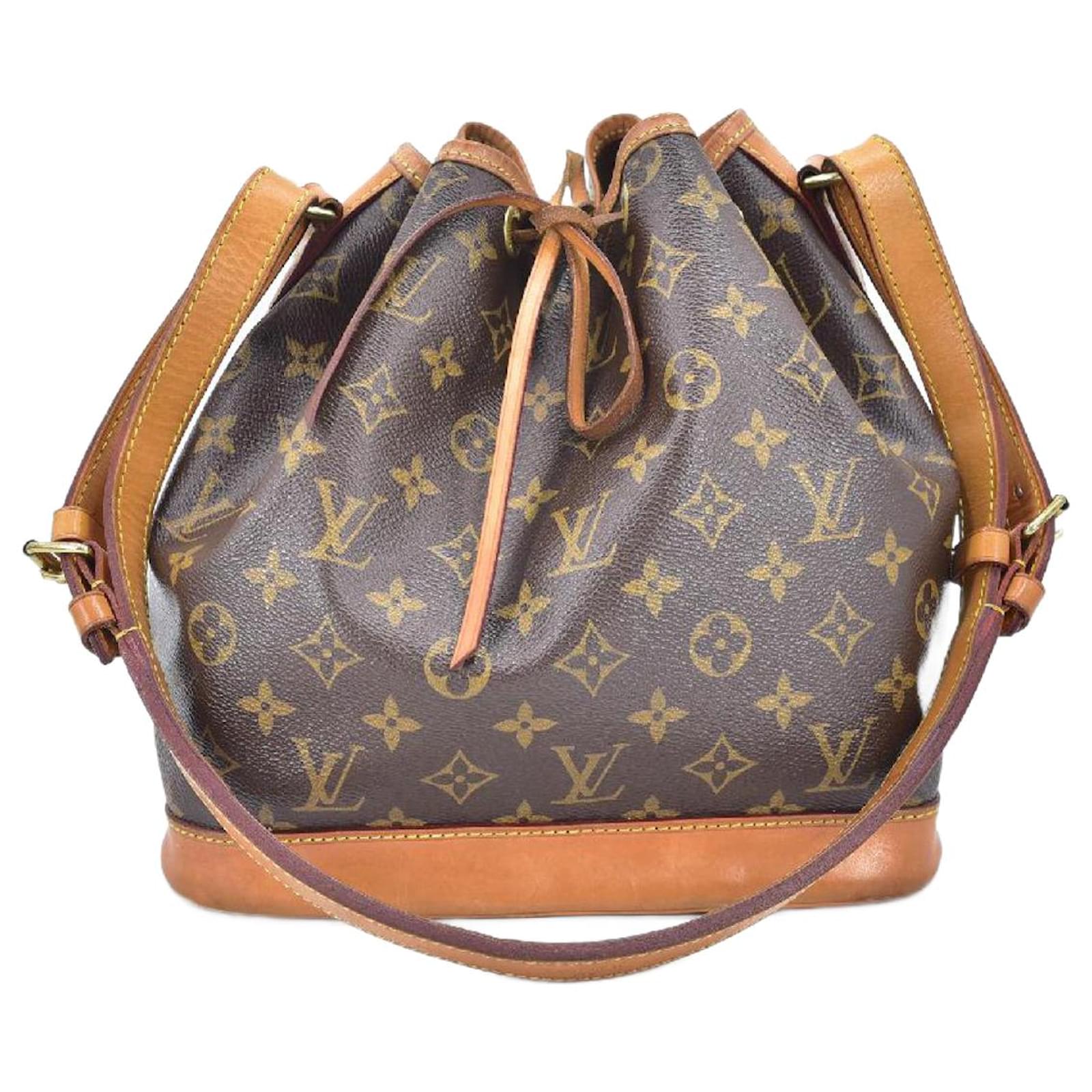 Louis Vuitton Noe BB  Bolsa louis vuitton, Louis vuitton, Bolsas