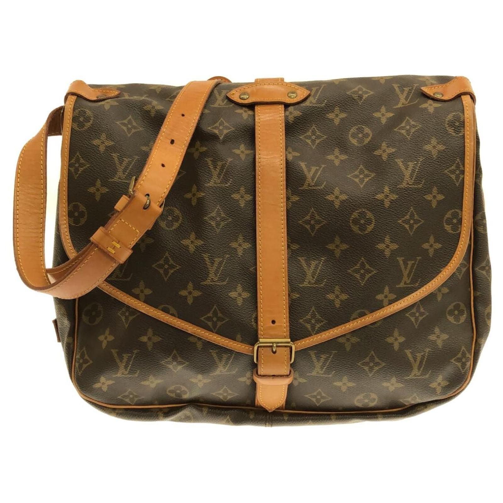 Louis Vuitton Saumur 35 Brown Cloth ref.735515 - Joli Closet