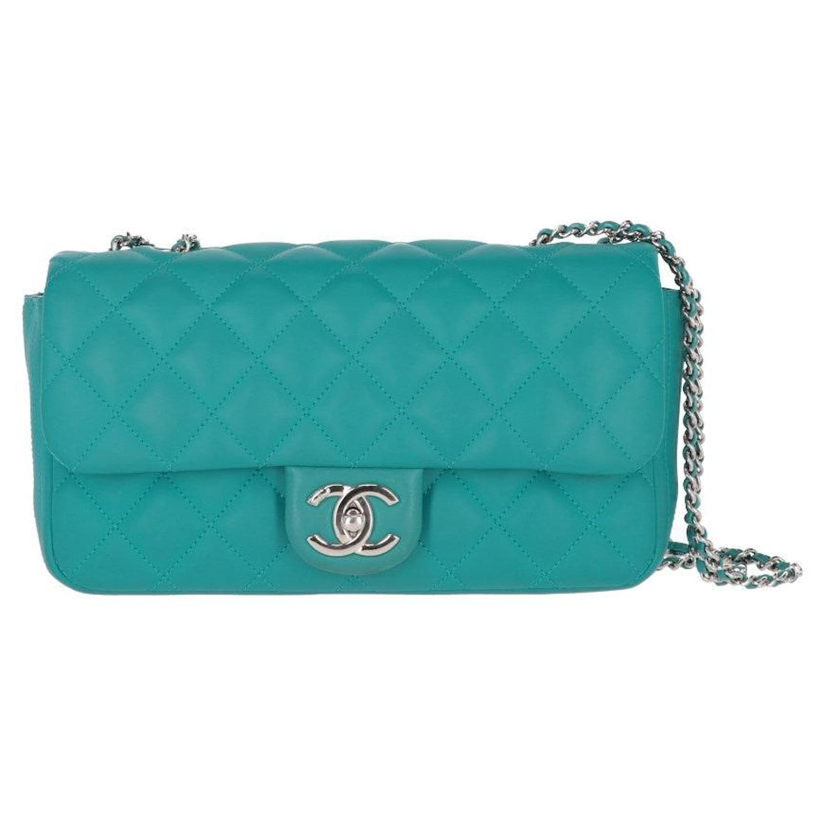 Chanel quilted shoulder bag Leather ref.739031 Joli Closet