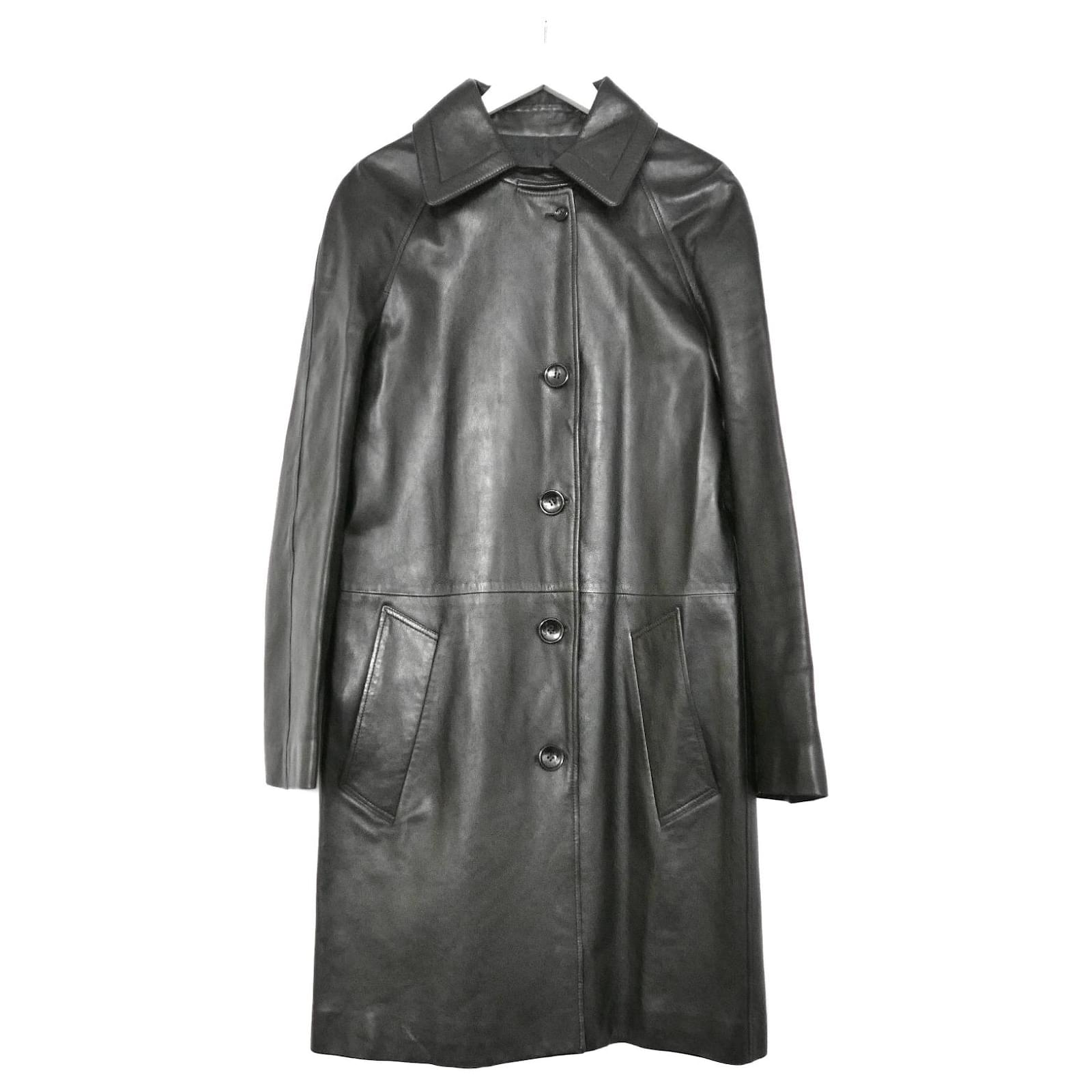 Louis Vuitton Black Lamb's Leather Coat ref.738669 - Joli Closet