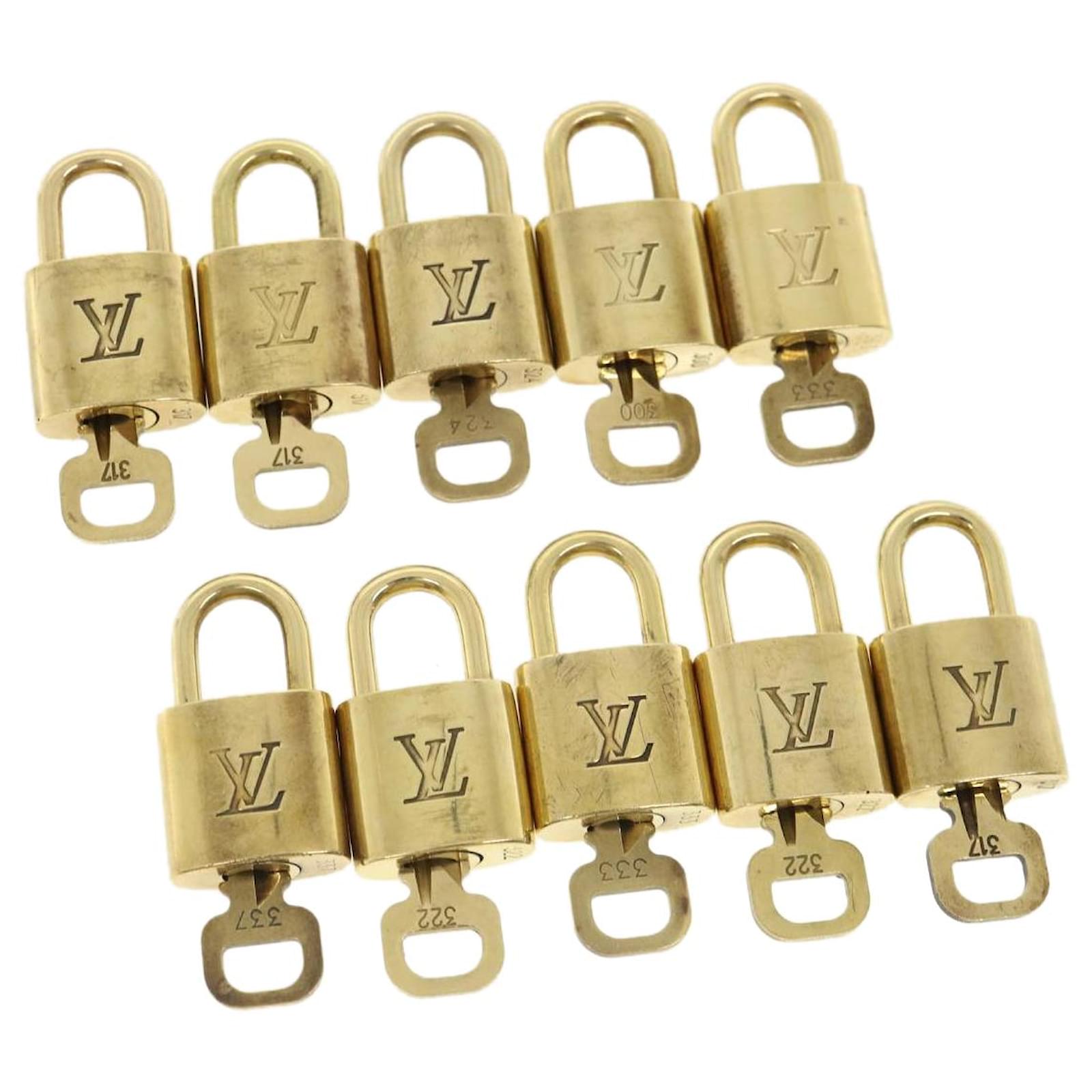 Louis Vuitton padlock 10set Padlock Gold Tone LV Auth 33140 Metal