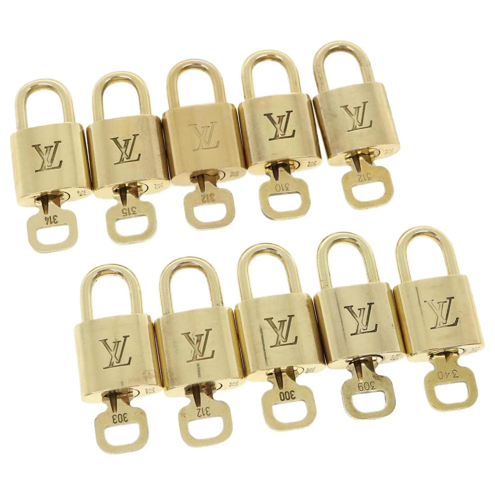 Louis Vuitton padlock 10set Padlock Gold Tone LV Auth 33141 Metal