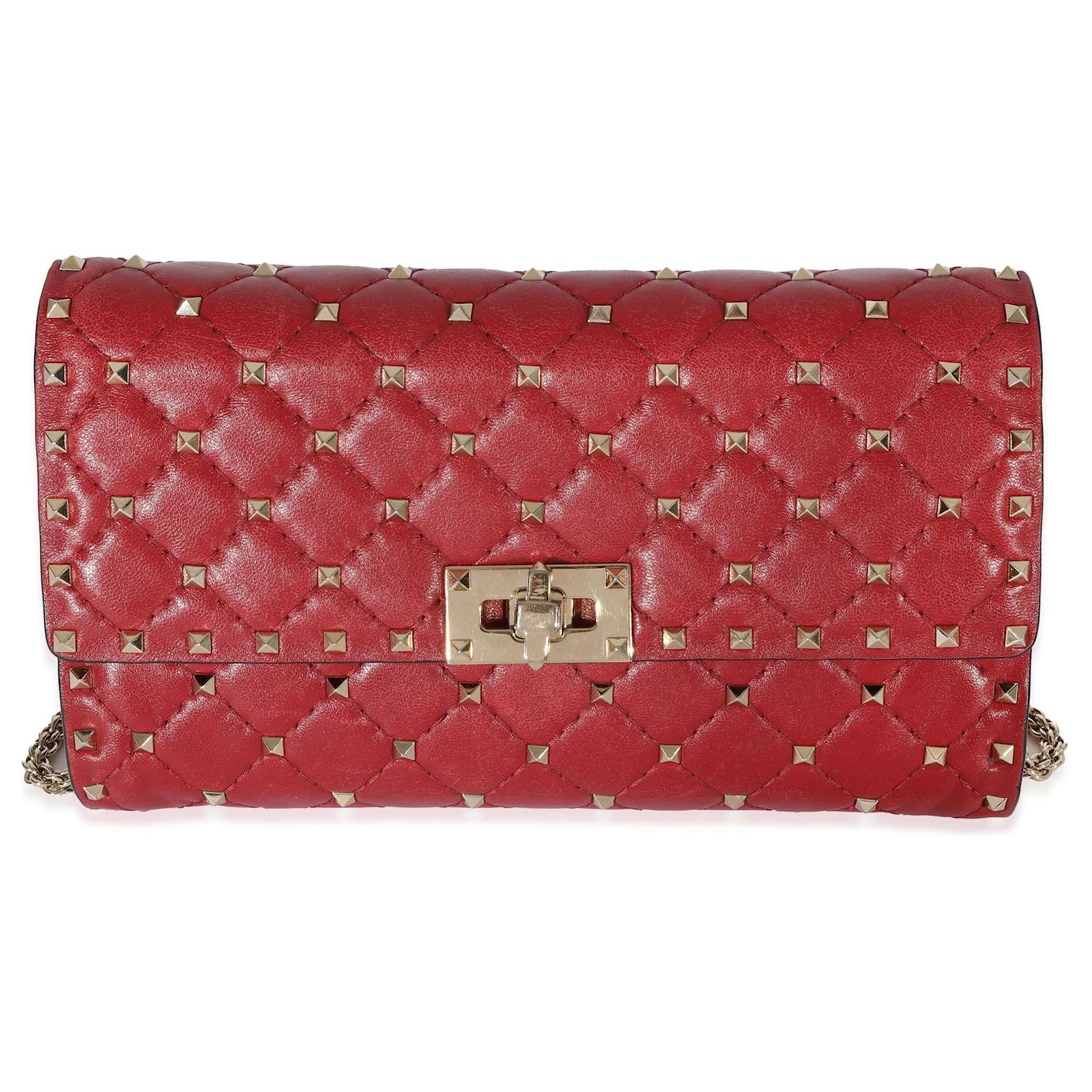 kryds Wow I forhold Valentino Red Leather Rockstud Spike Chain Wallet ref.744406 - Joli Closet