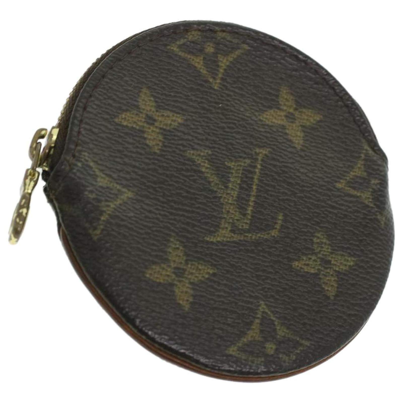 round lv purse
