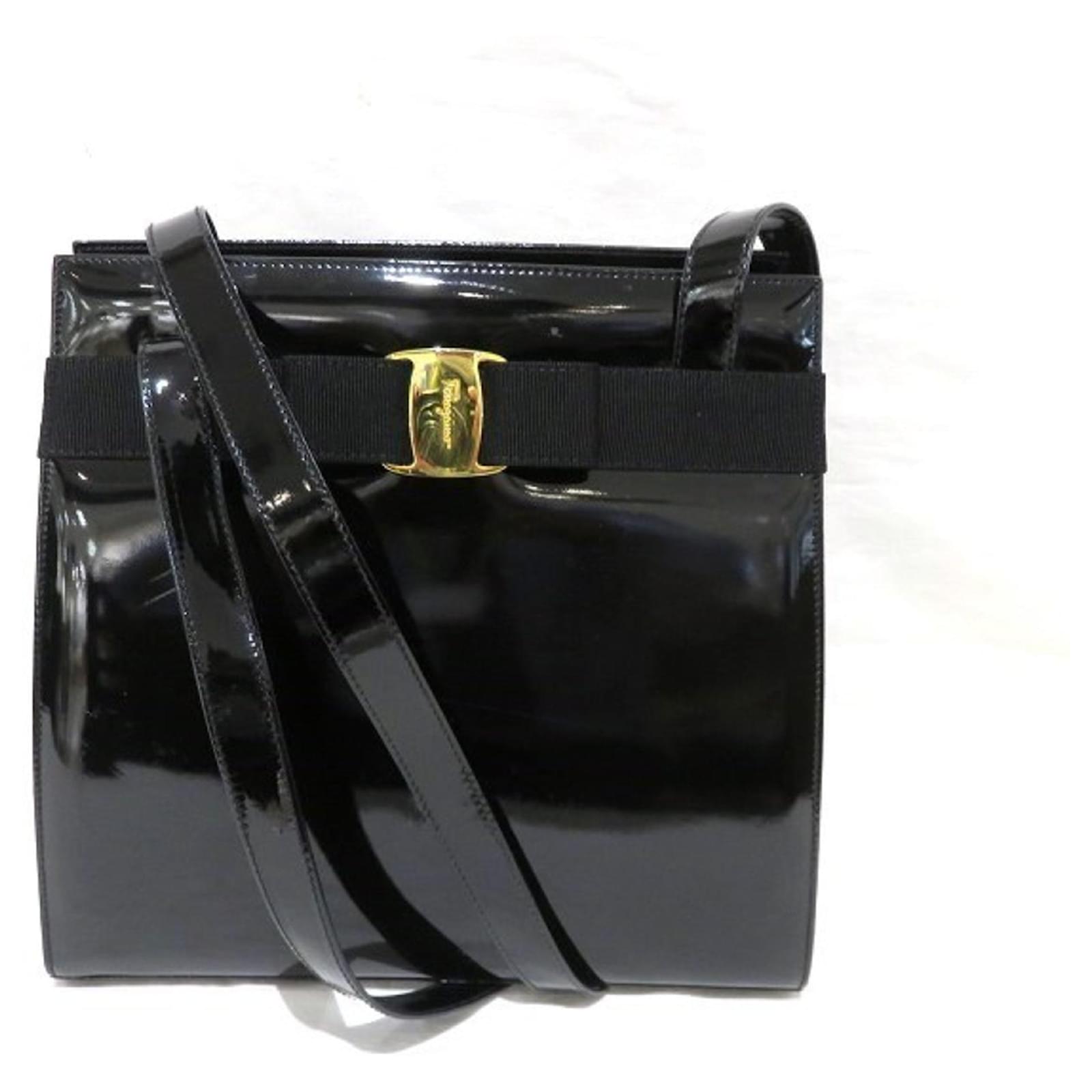 Salvatore Ferragamo Hand Bag Patent leather Black Auth bs8158 ref.1063310 -  Joli Closet