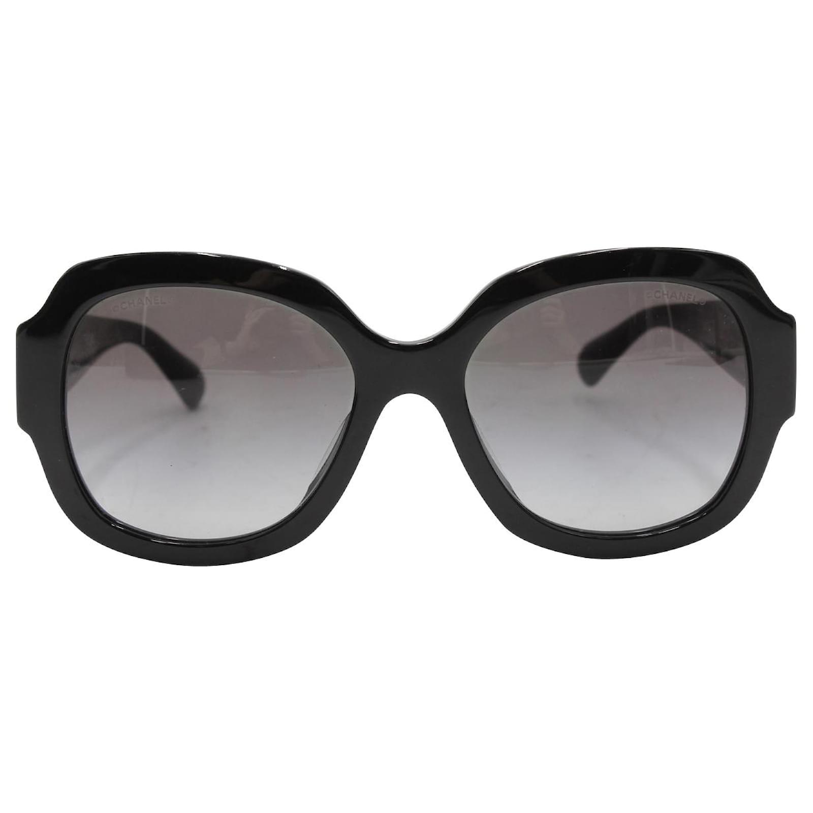 Chanel CC Logo Sunglasses in Black Acetate Cellulose fibre ref